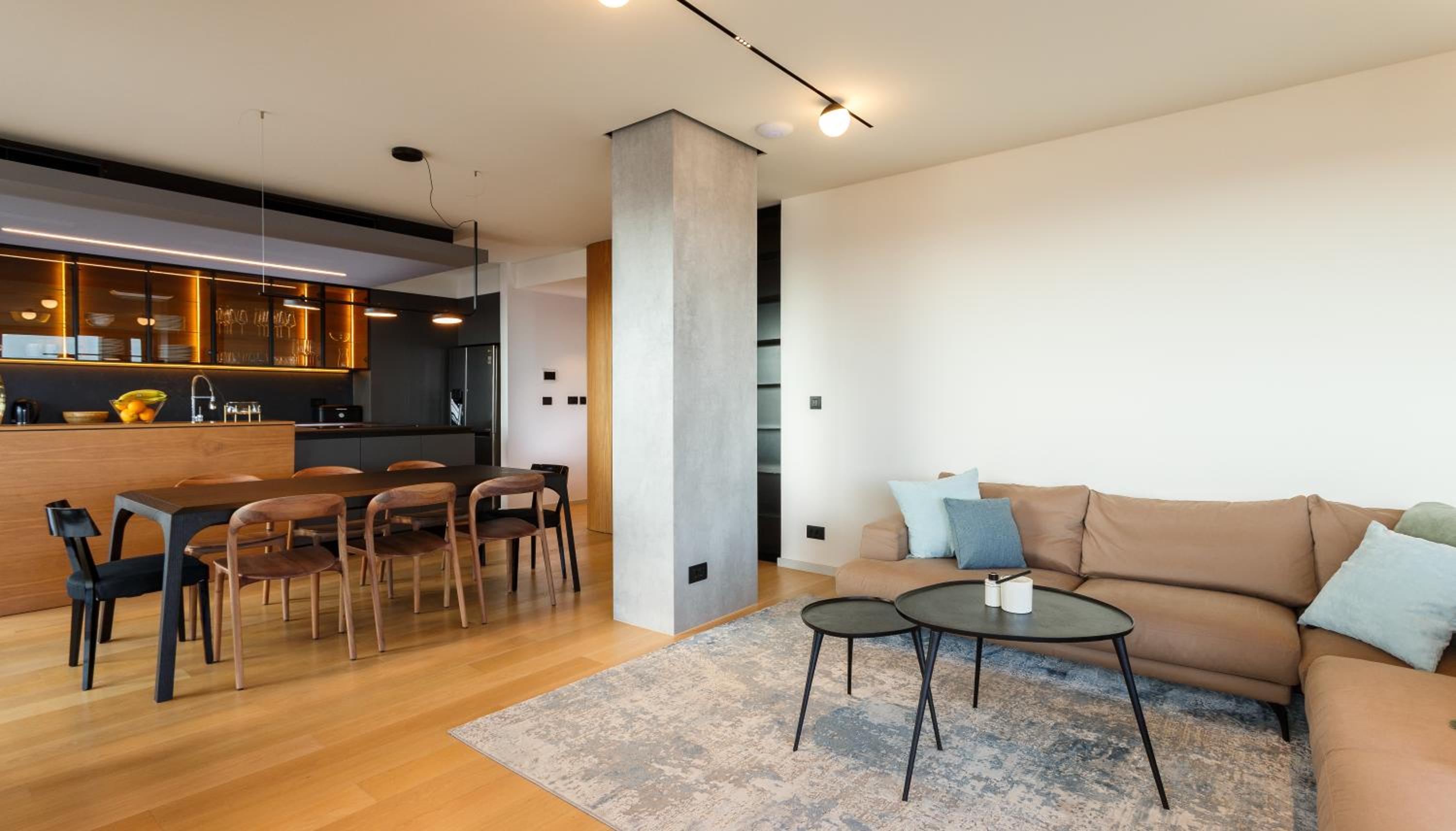 Luxury penthouse V view 4