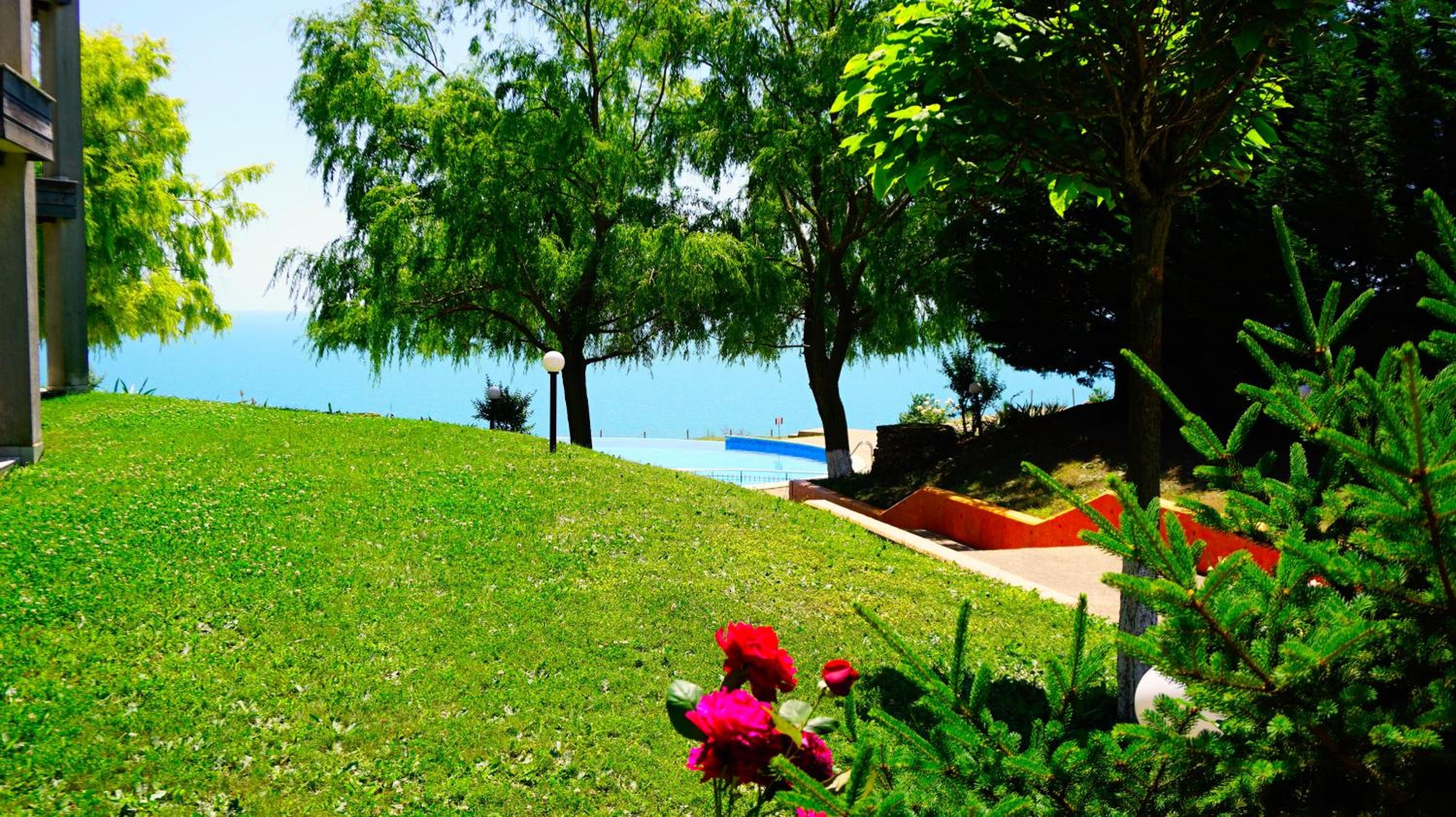 July Morning Sea View Apartments