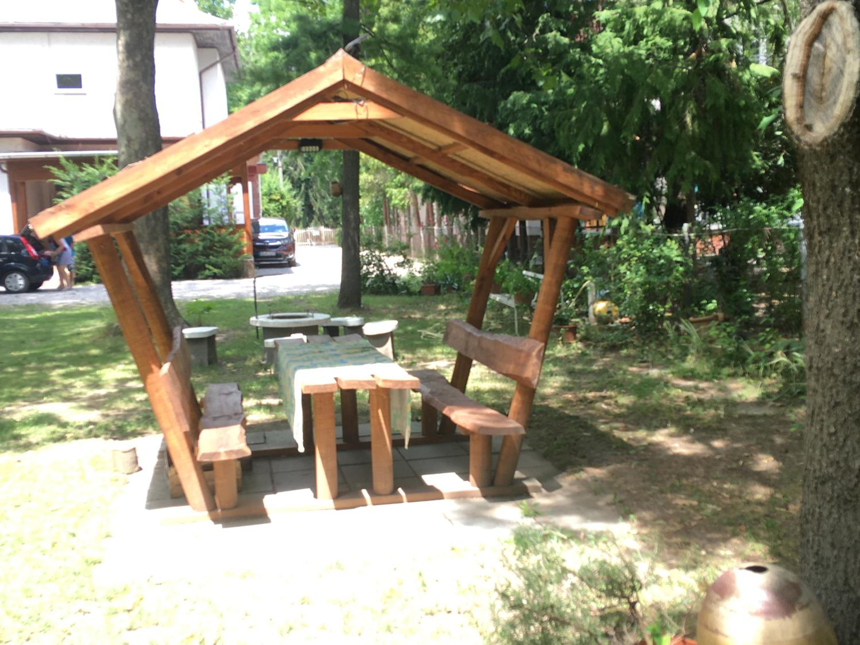 Photo 10