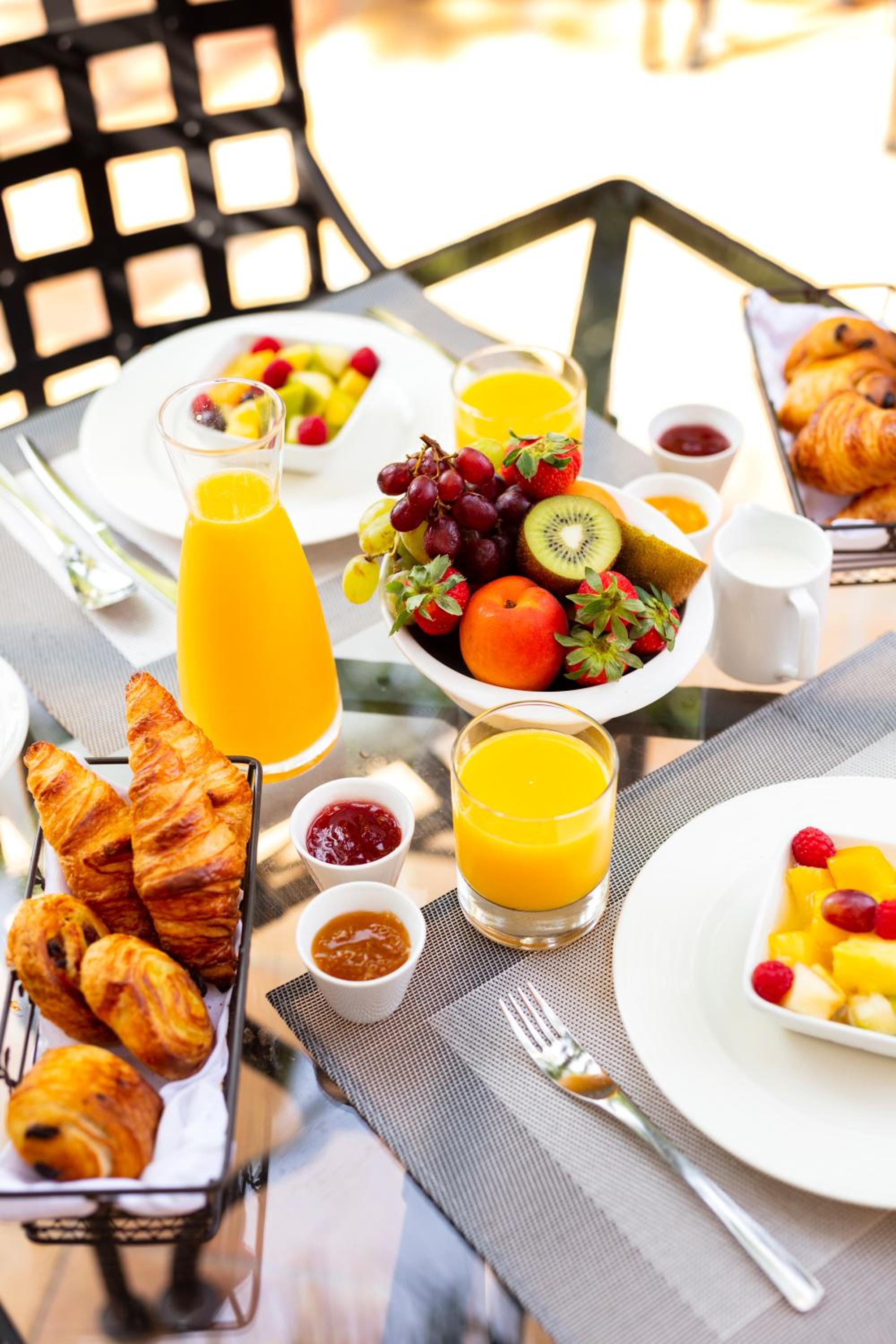 breakfast buffet