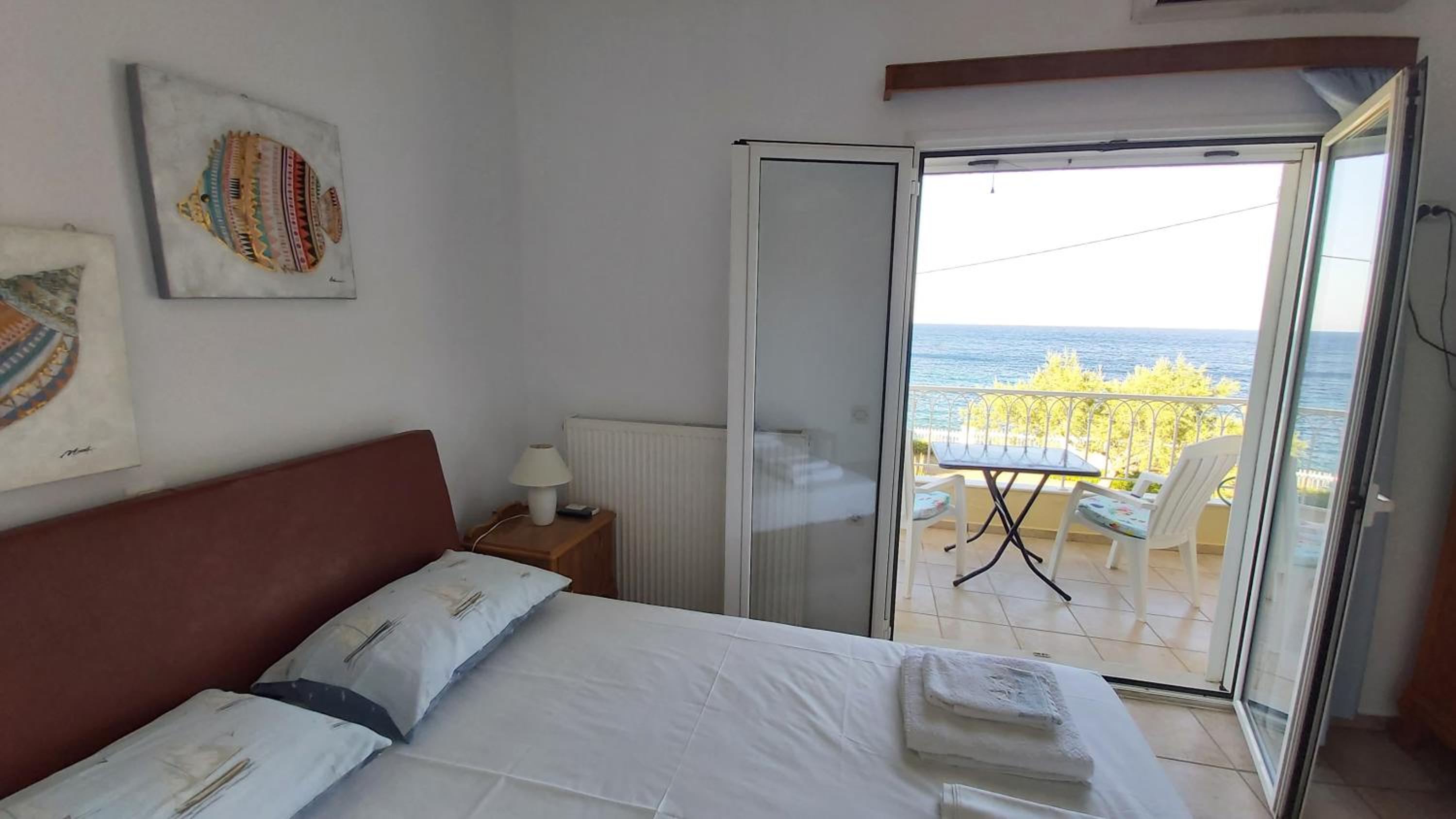 Breezy Beach House — photo 2