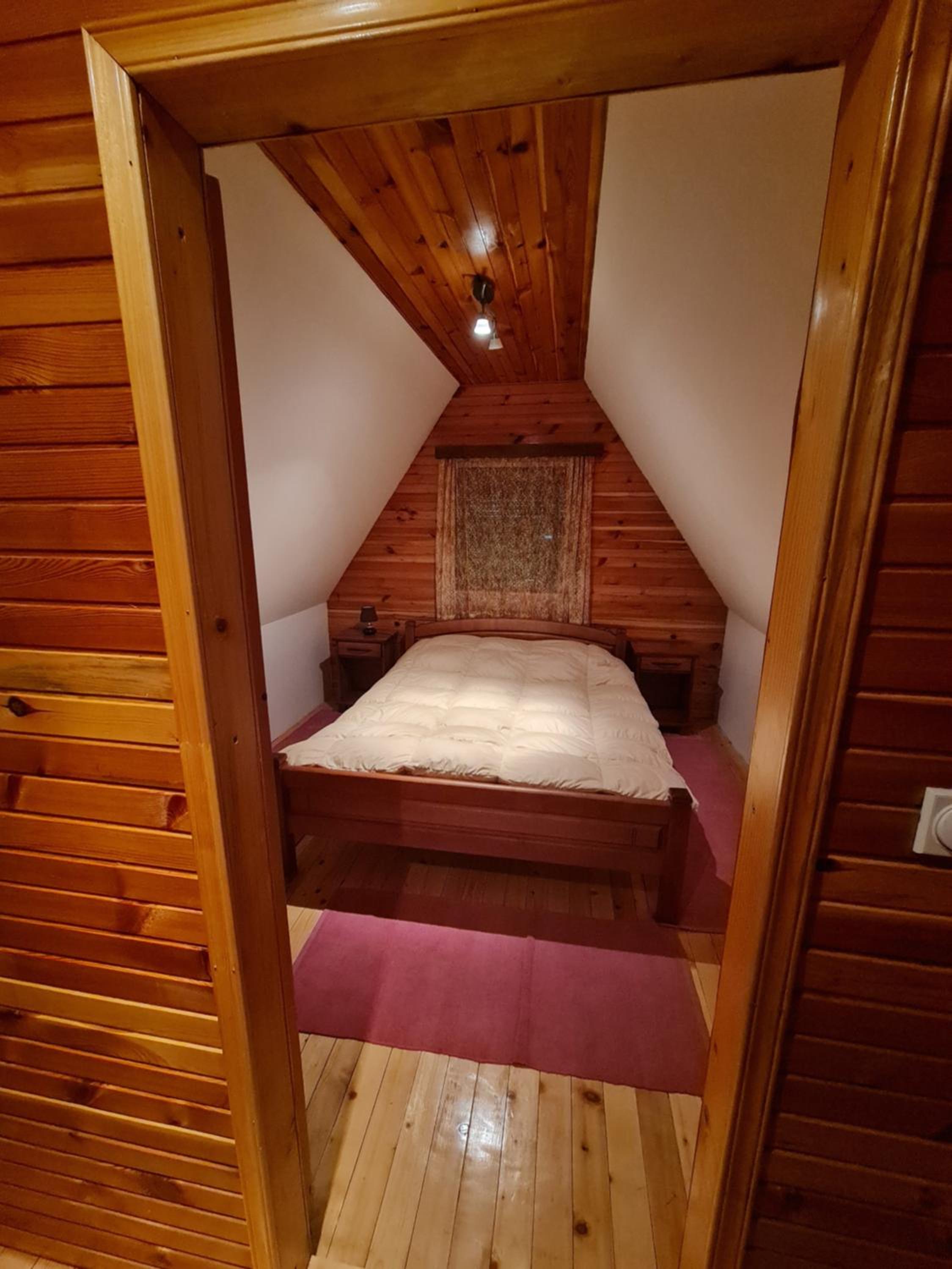 Original Wooden Lodge 3