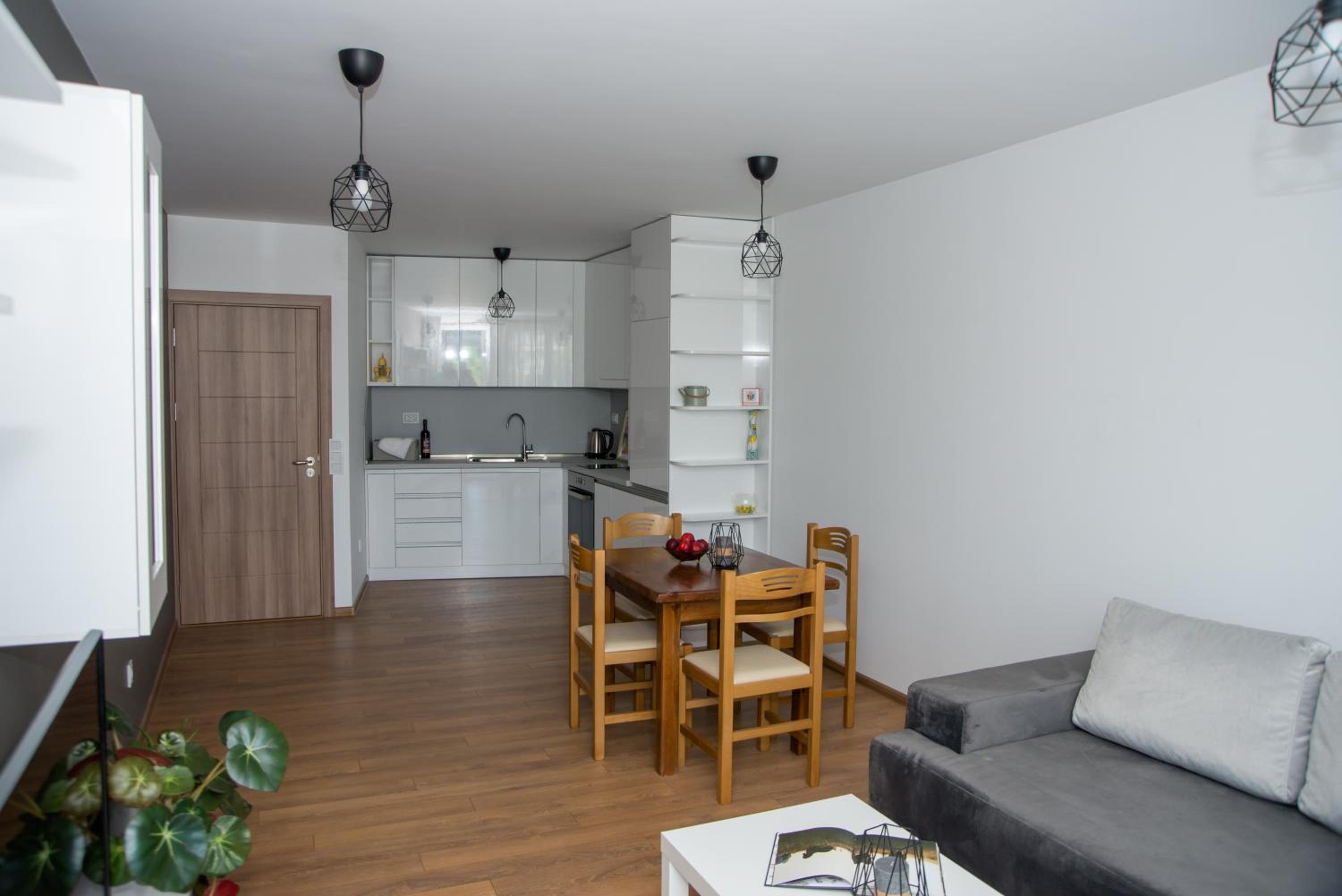 Intense Apartment