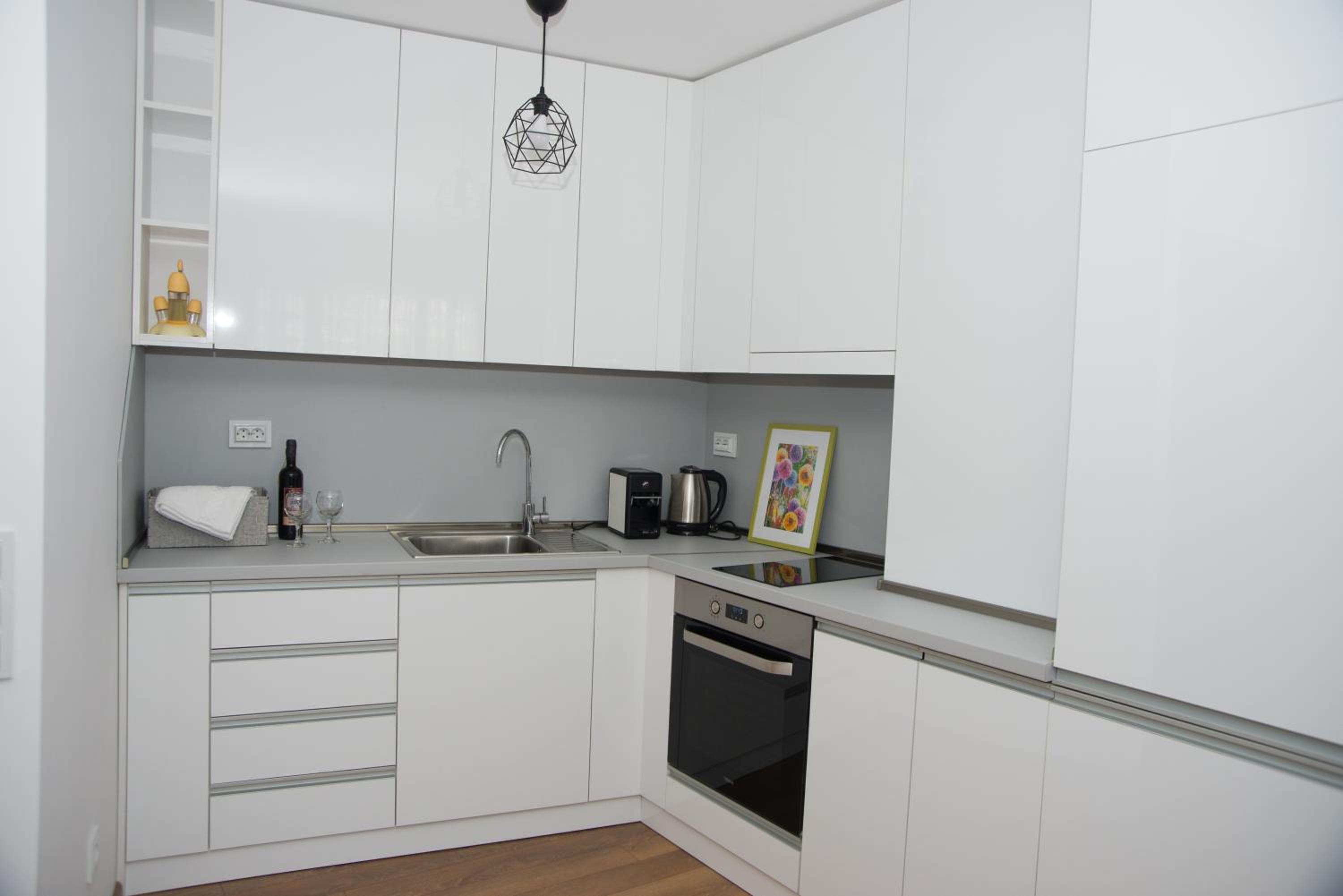 Intense Apartment