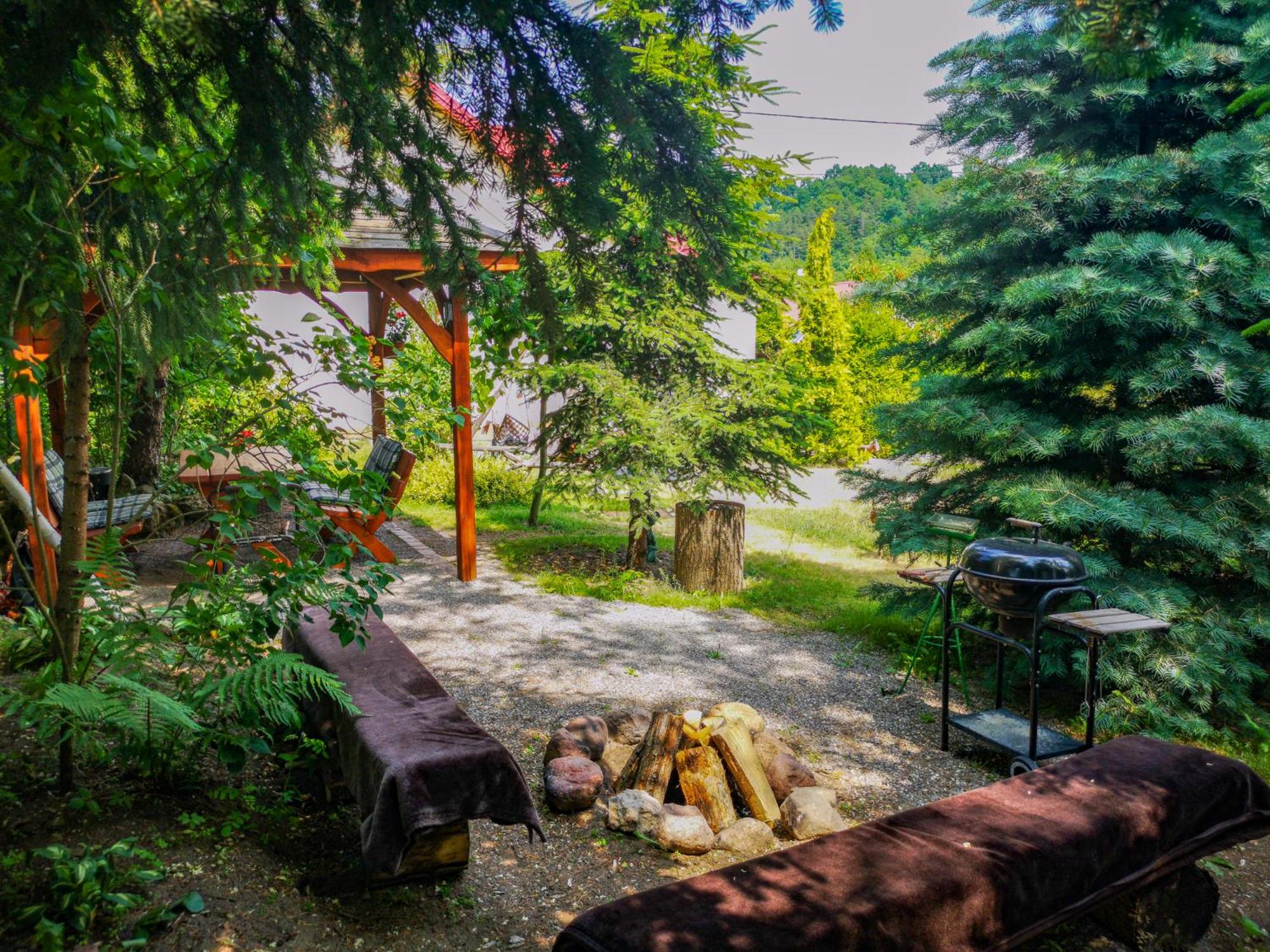DOMEK NA ZARZECZU