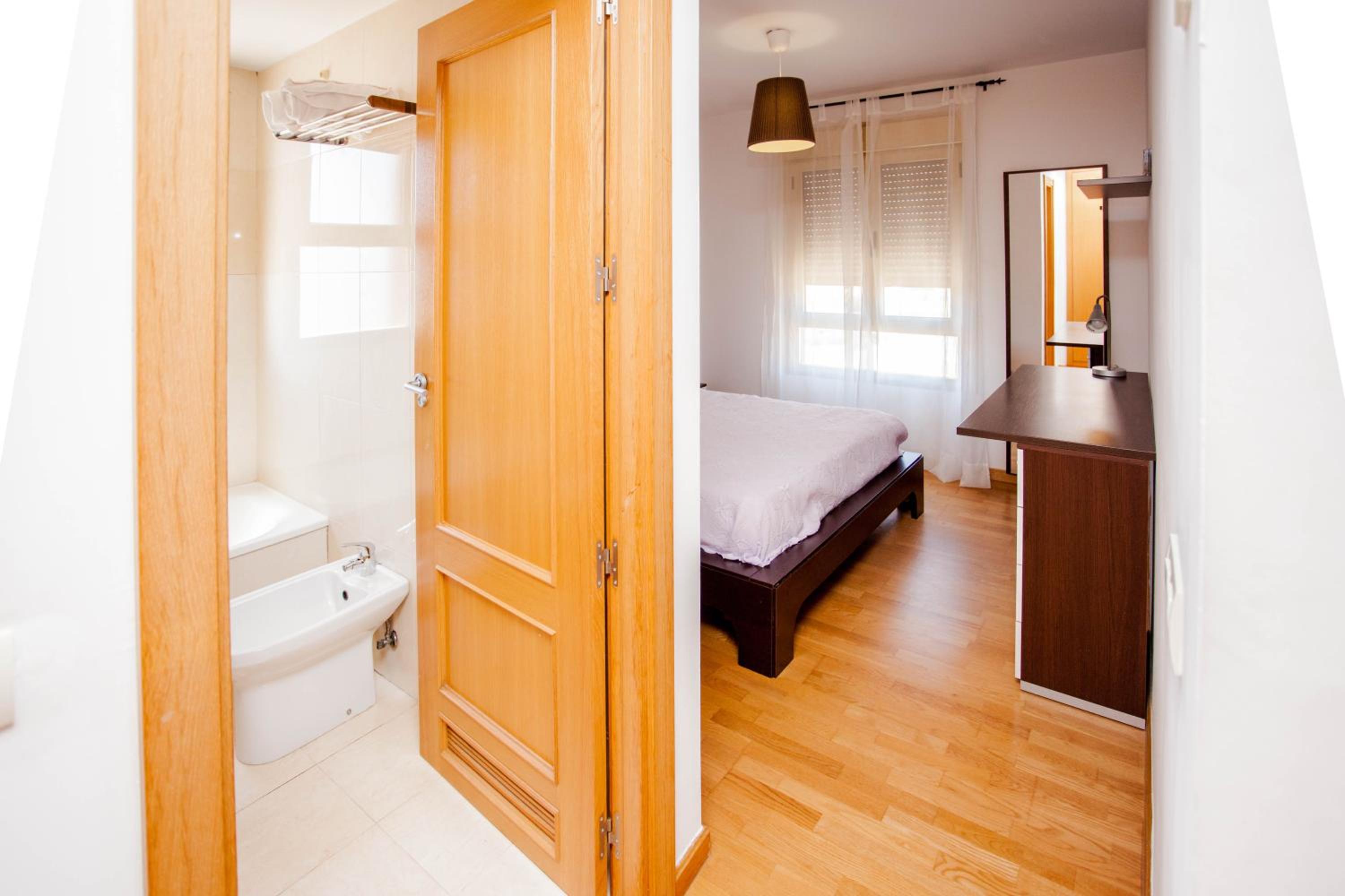 Apartamento Teatinos, Metro, Free Parking & Pool