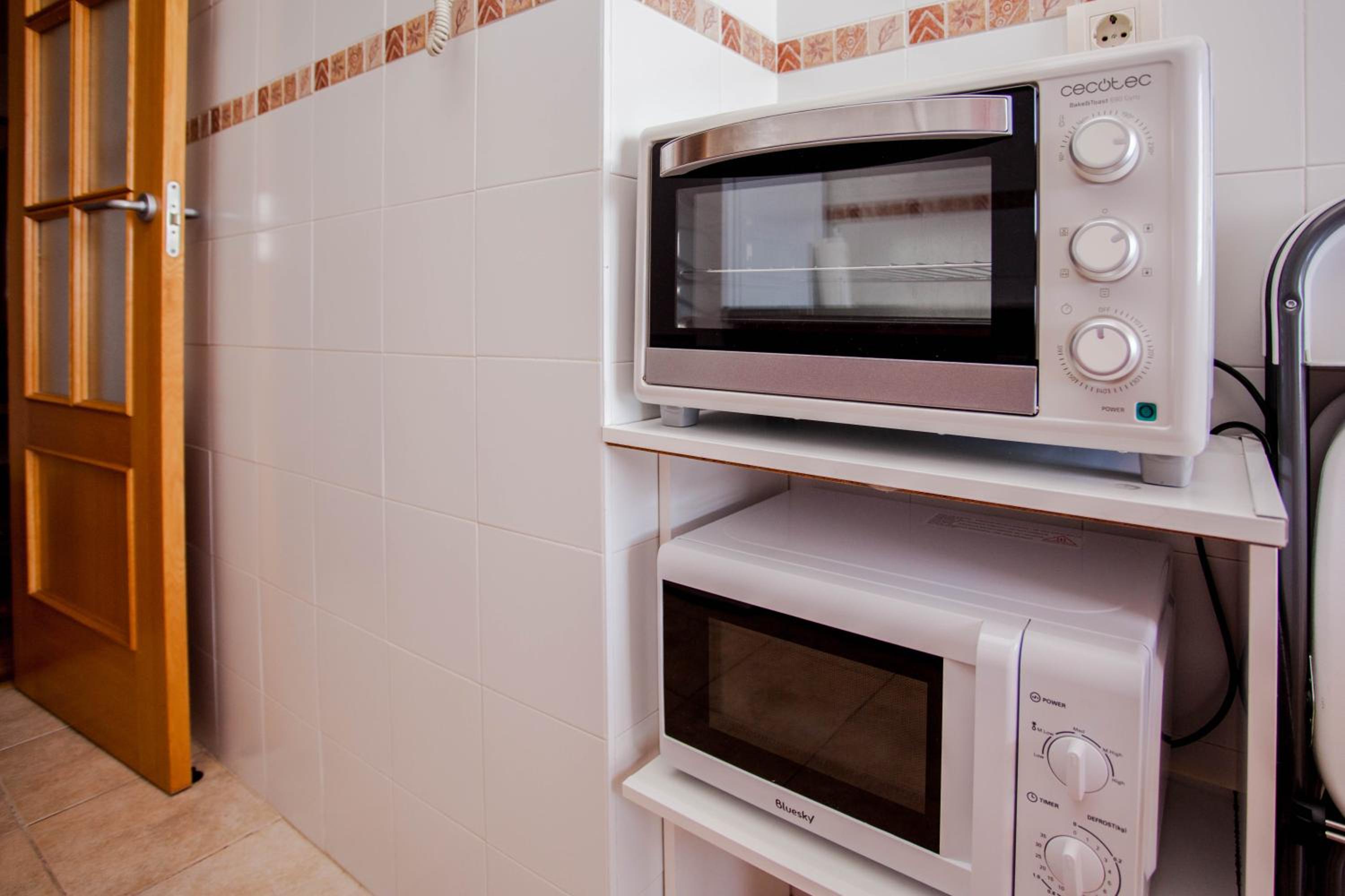 Apartamento Teatinos, Metro, Free Parking & Pool