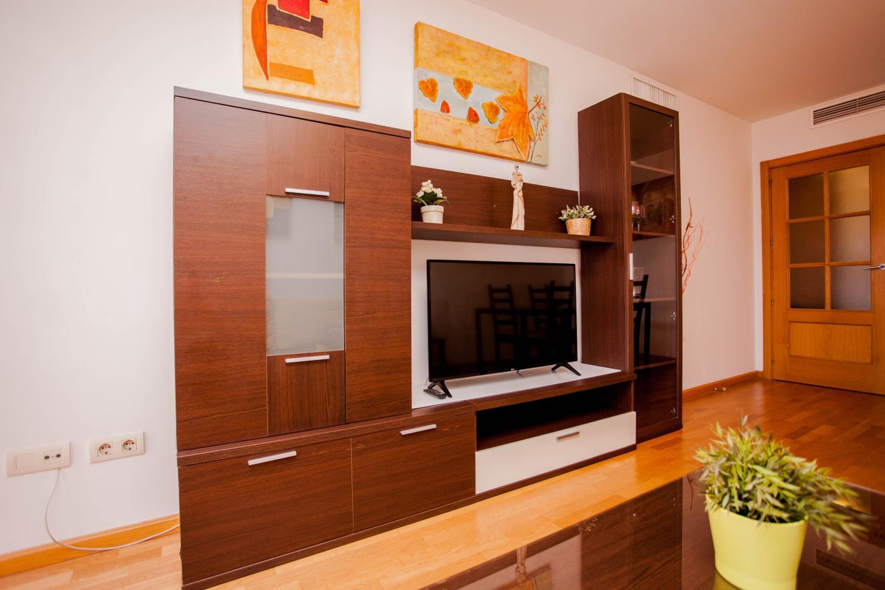 Apartamento Teatinos, Metro, Free Parking & Pool