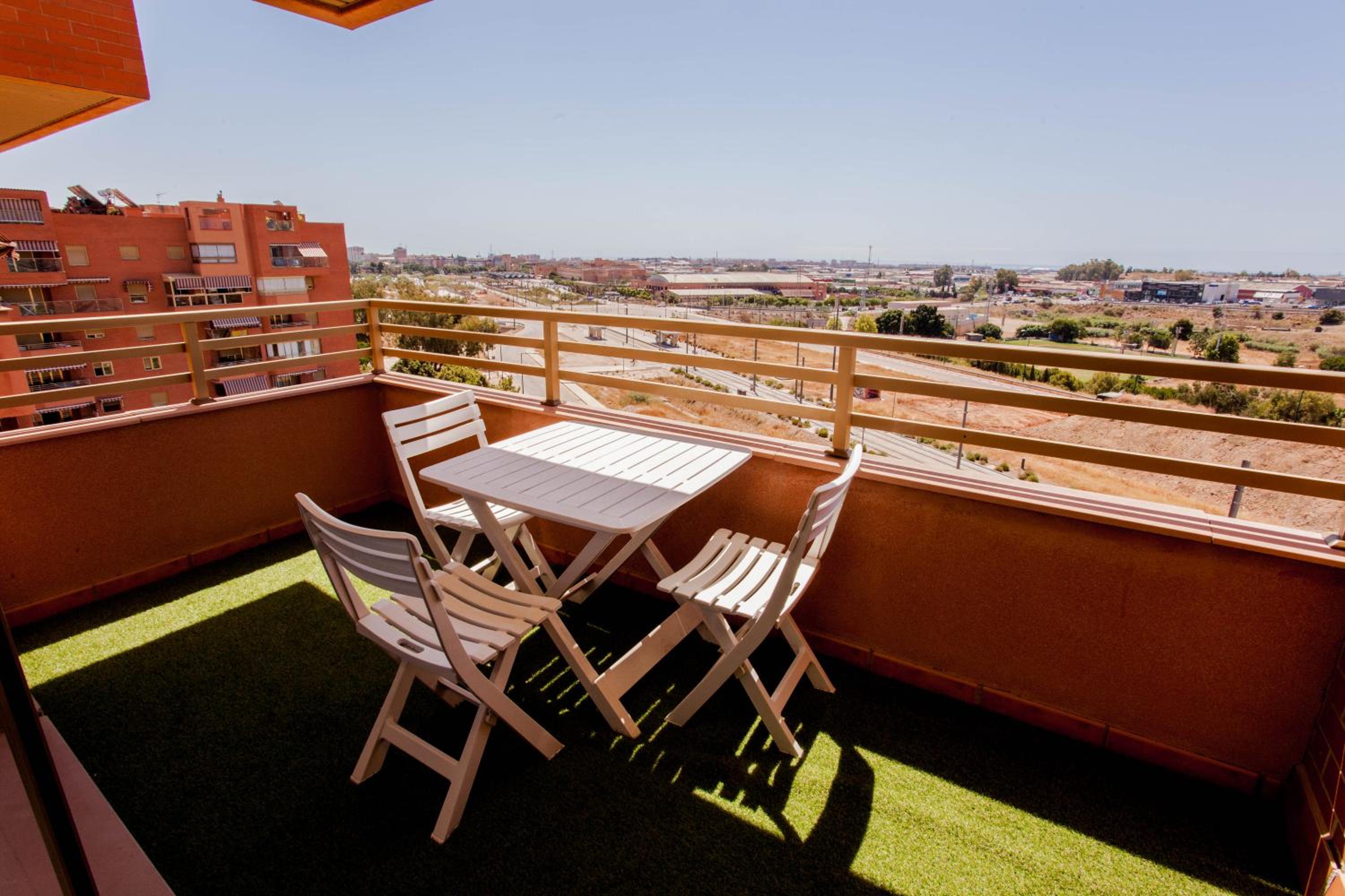 Apartamento Teatinos, Metro, Free Parking & Pool