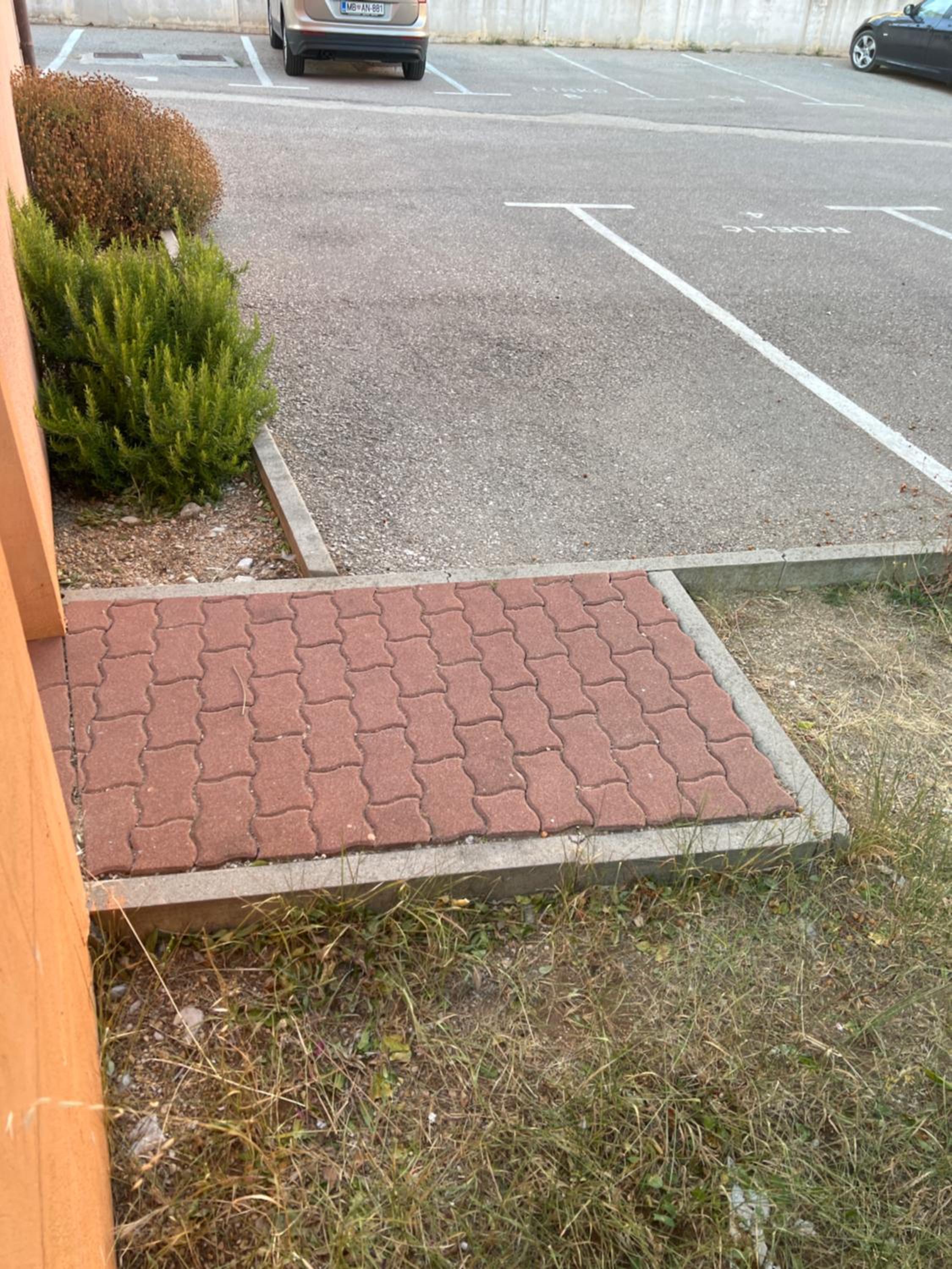 Photo 24
