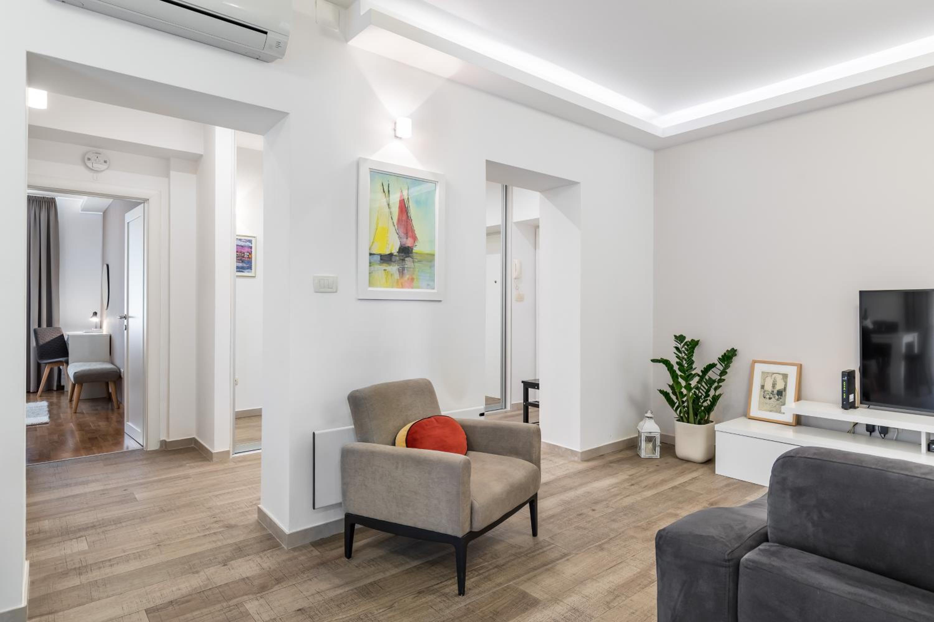 Top Location Apartment "Park"