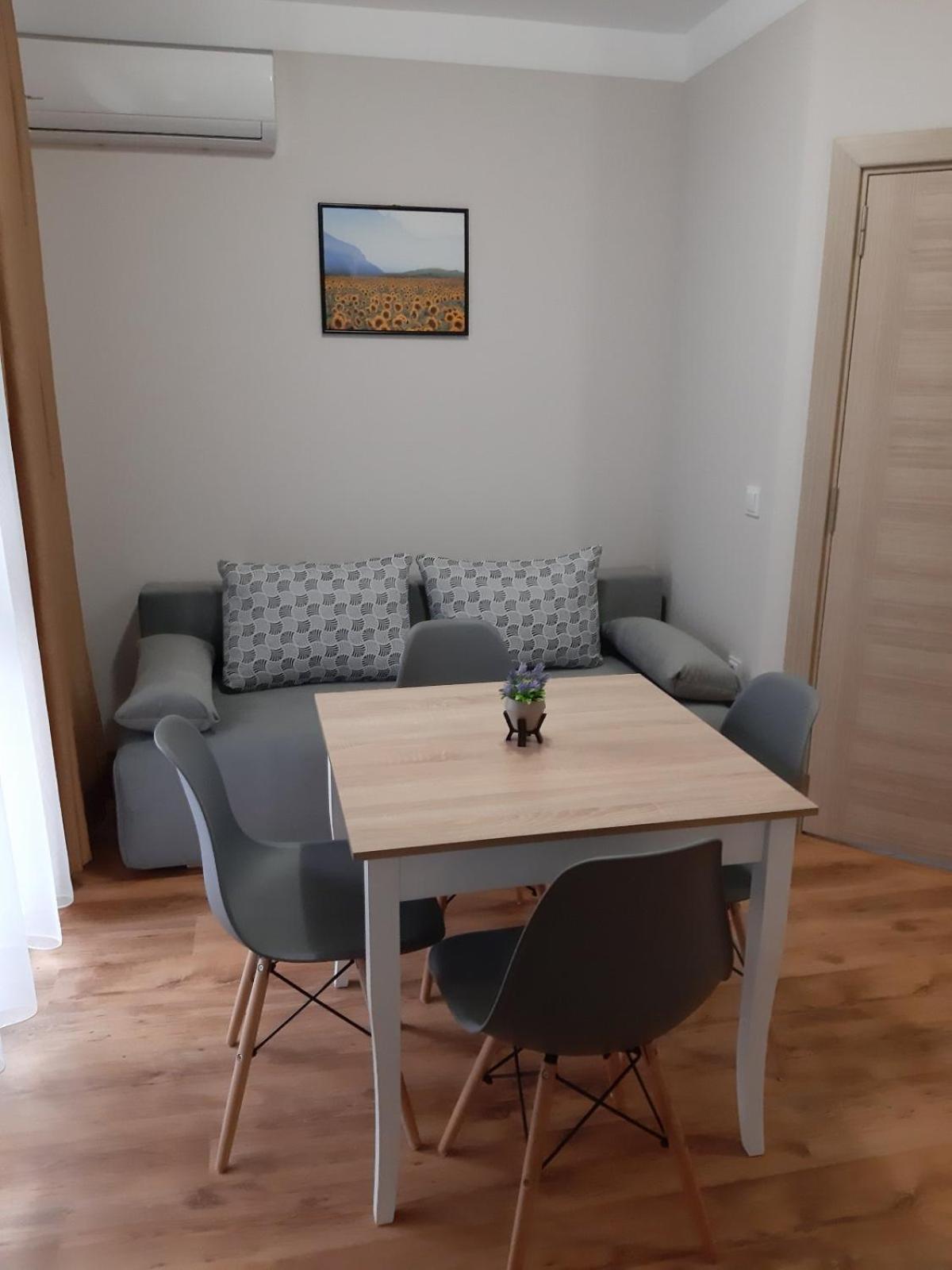 Amelia Sea Apartments