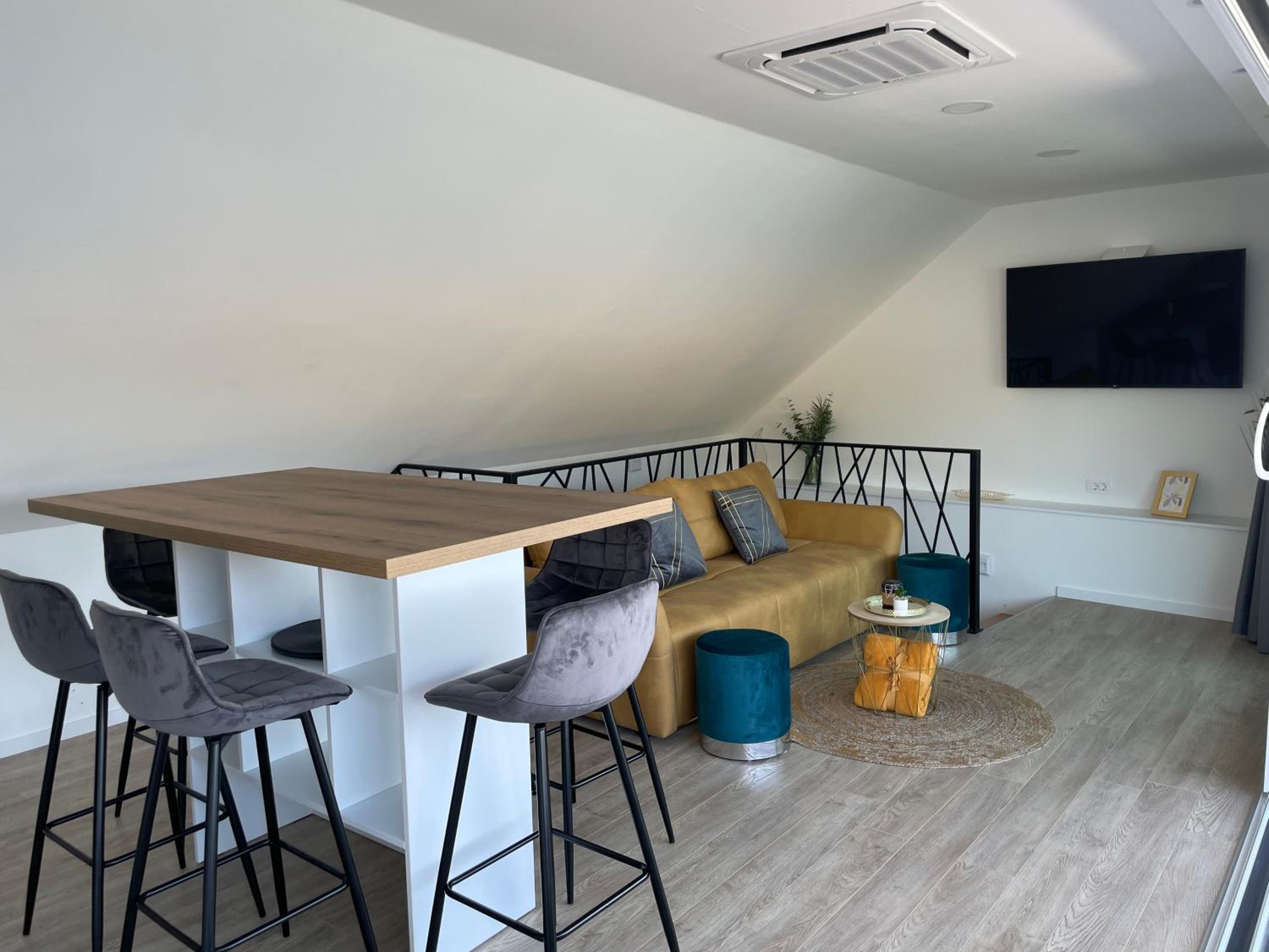 Tisno Central Apartments 2 view 2