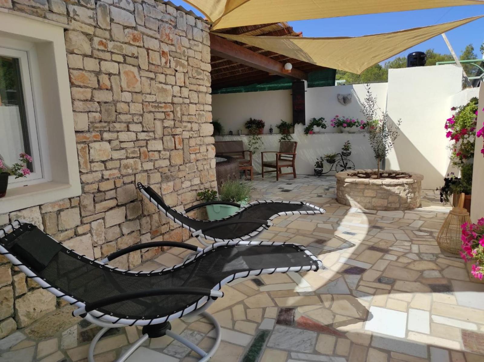 HOLIDAY HOME ZLOPOJE view 5