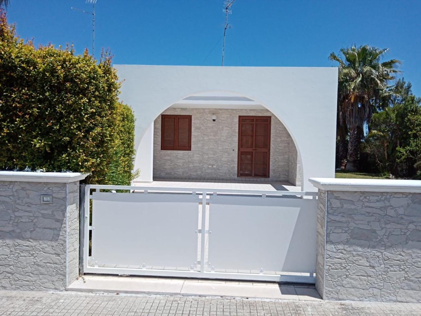 DIMORA ALFAS TORRE DELL'ORSO Villaggio Torre Saracena photo 1