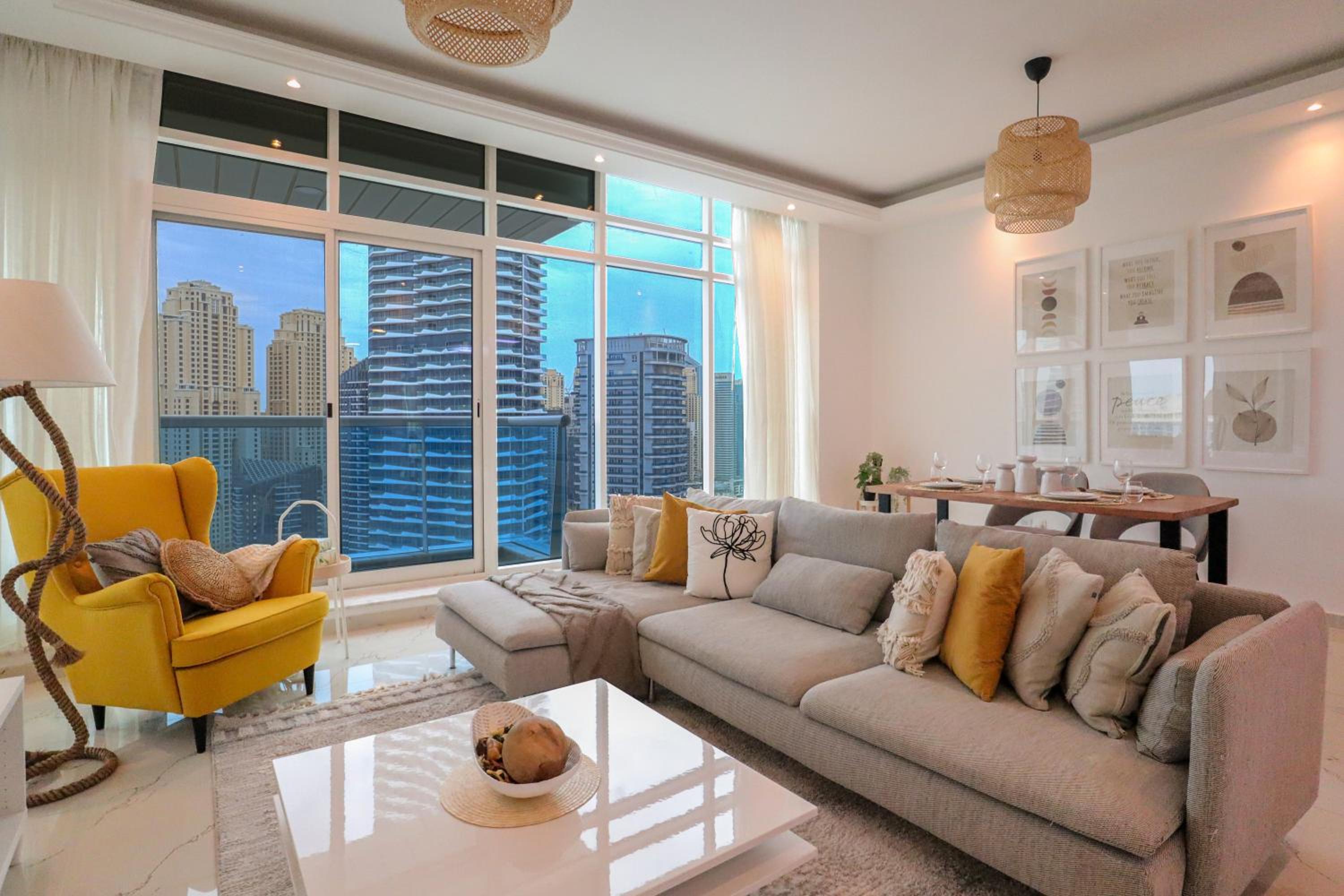 HiGuests - Charming Apartment with Marina and Dubai Eye views