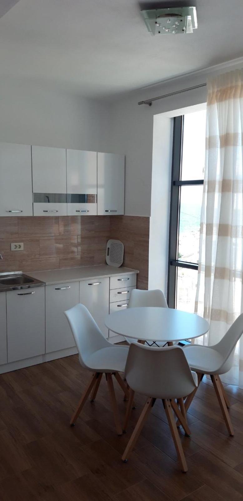 Queen Apartments & Rooms view 4