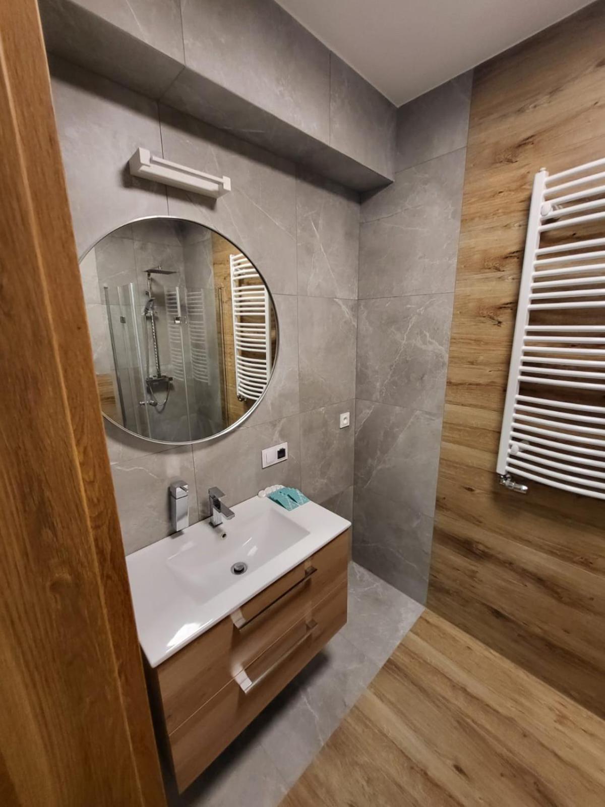 Apartamenty Hallera 4 view 3