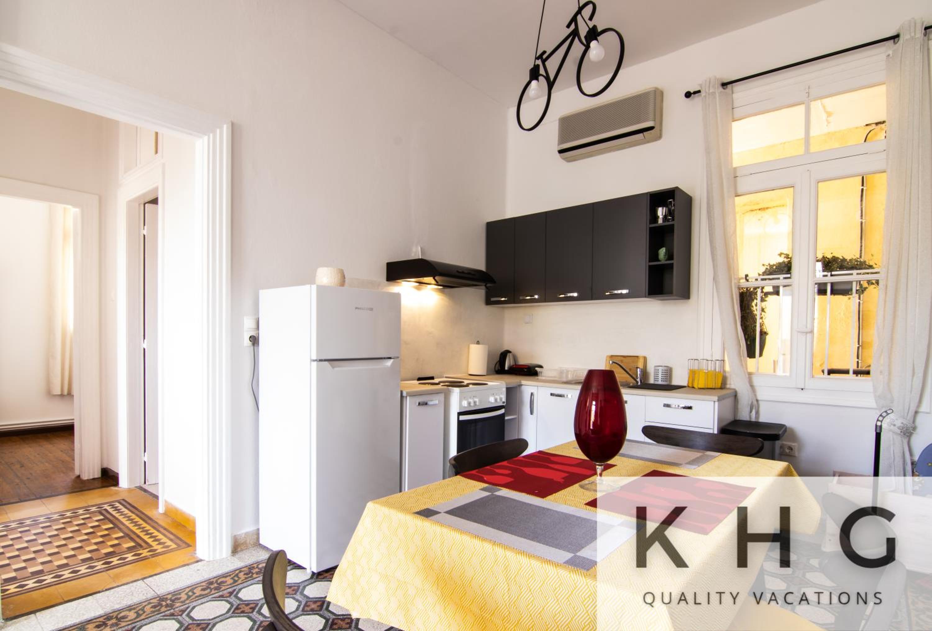 Eleni's Super Central Apartments photo 3