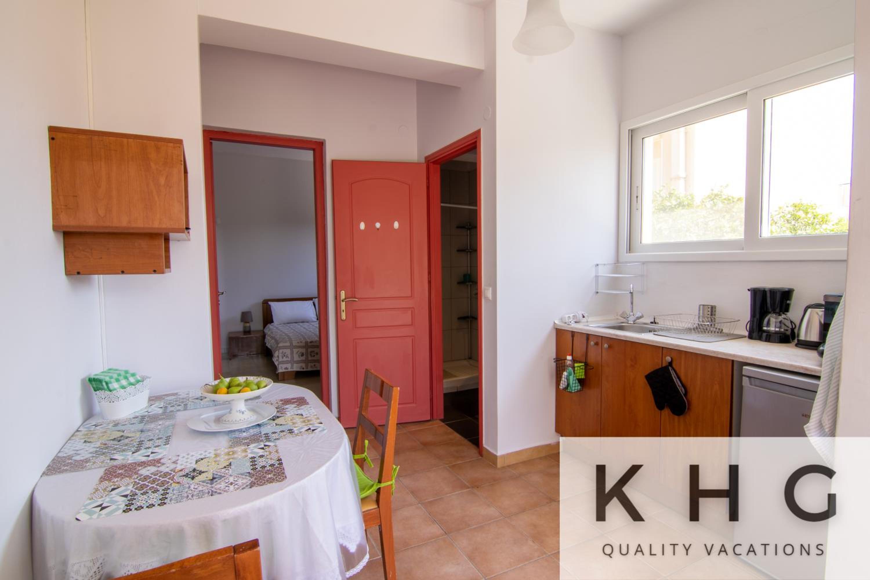 Eleni's Super Central Apartments photo 5