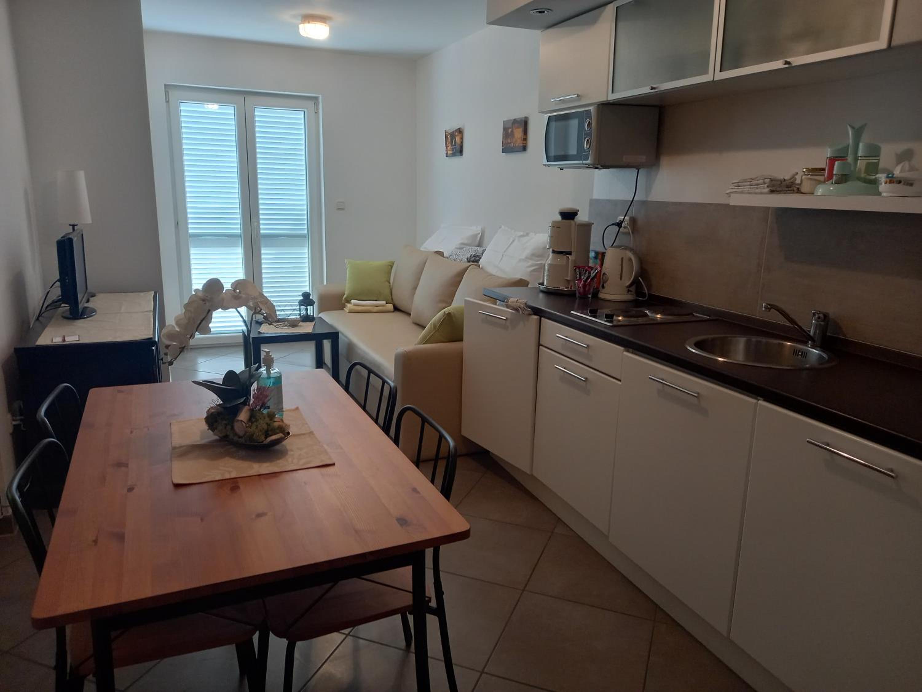 Photo 103