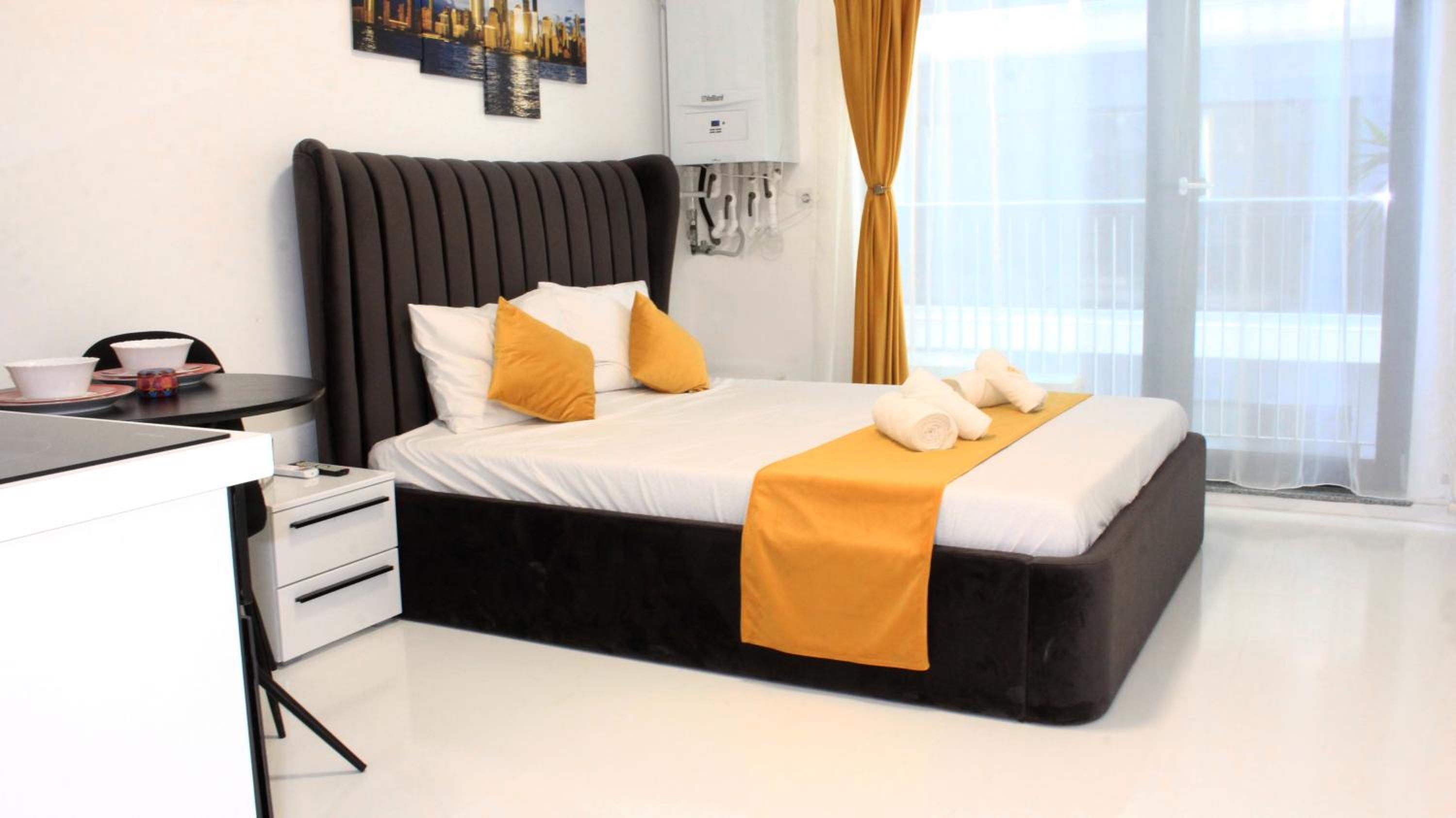 Studio Mirage Mamaia view 4