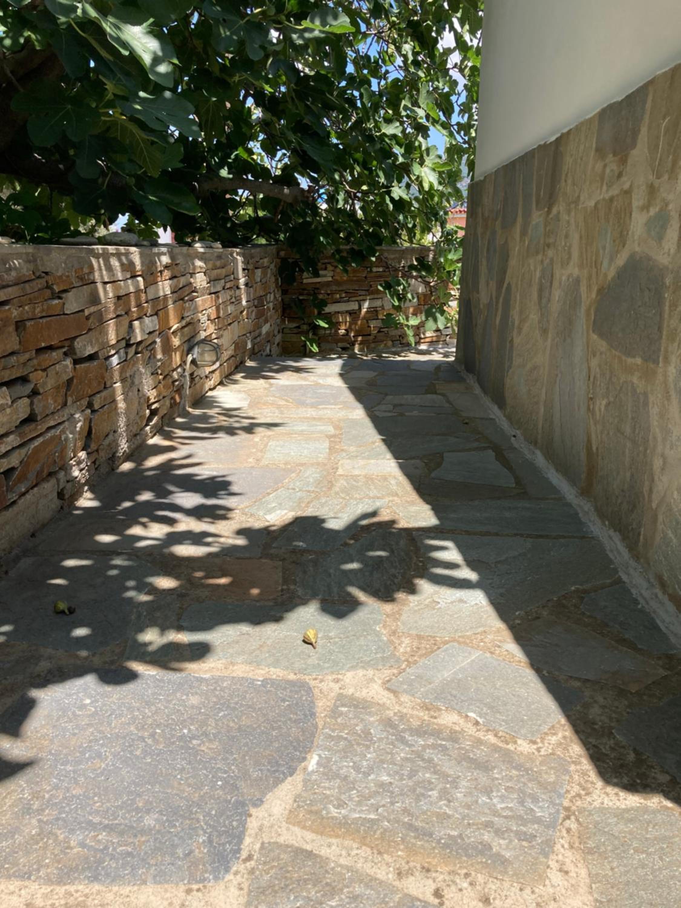 AGKYRA Rooms (Love) view 5