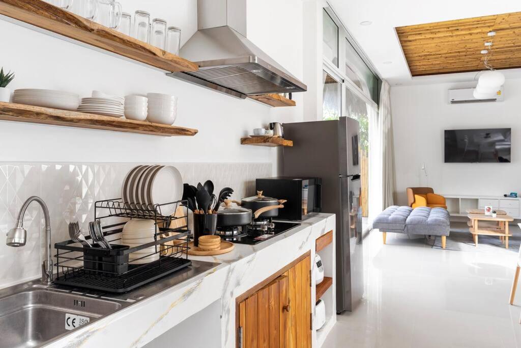 HuaHin PaiMai Pool Villa 4BR Karaoke by Nong Mangkhut
