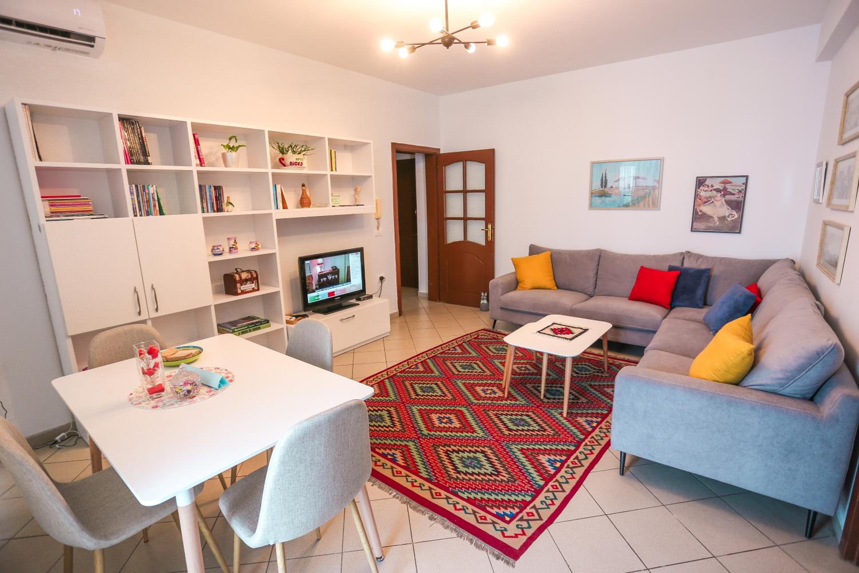 Tirana Views Apartment - Comfy & spacious photo 5