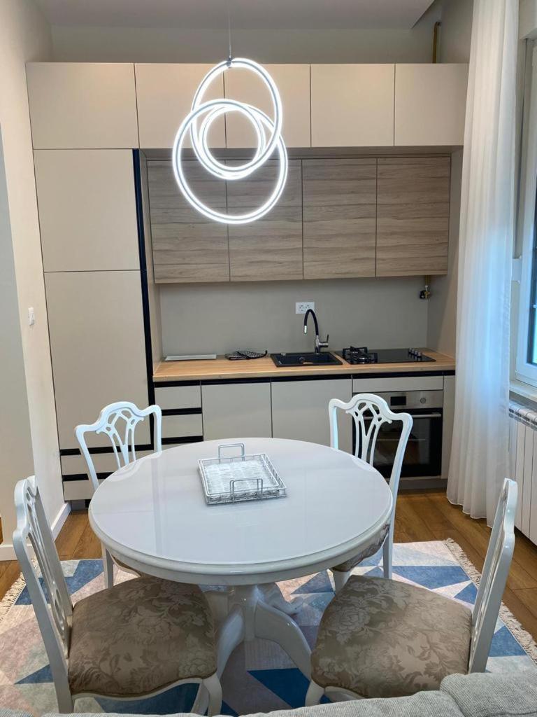 Academy of Art apartment