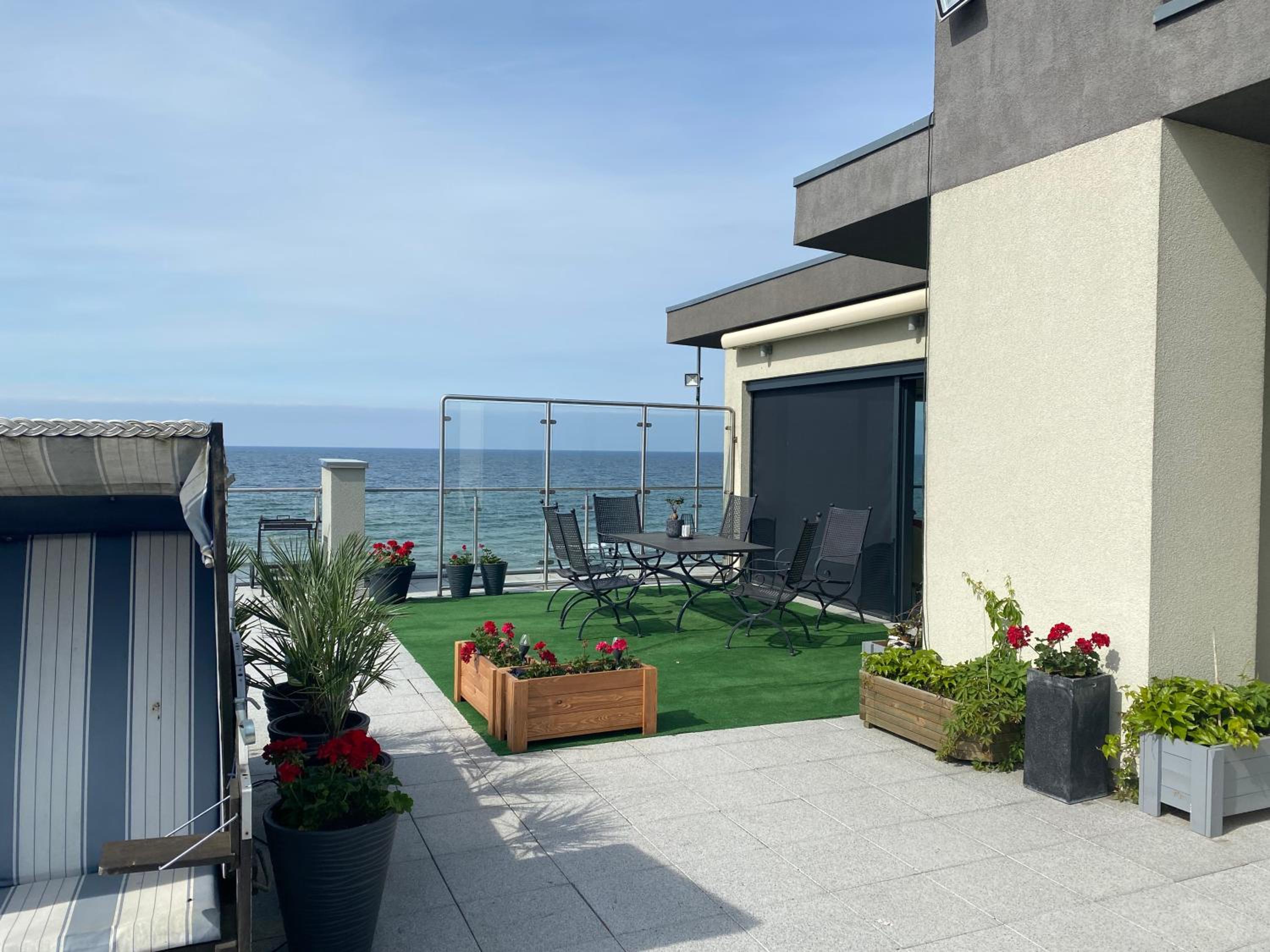 Penthouse BlueSky view 5