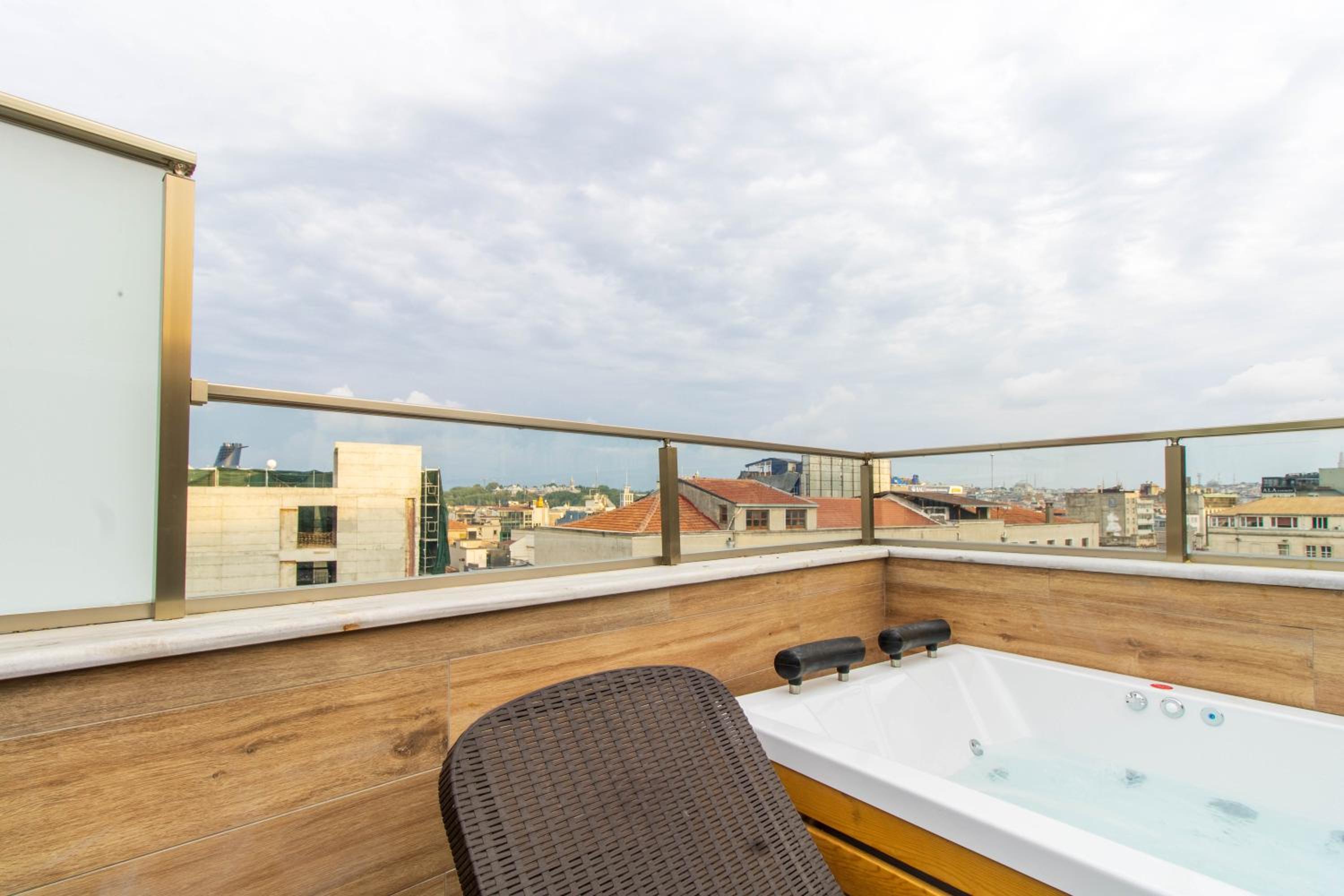 Jacuzzi