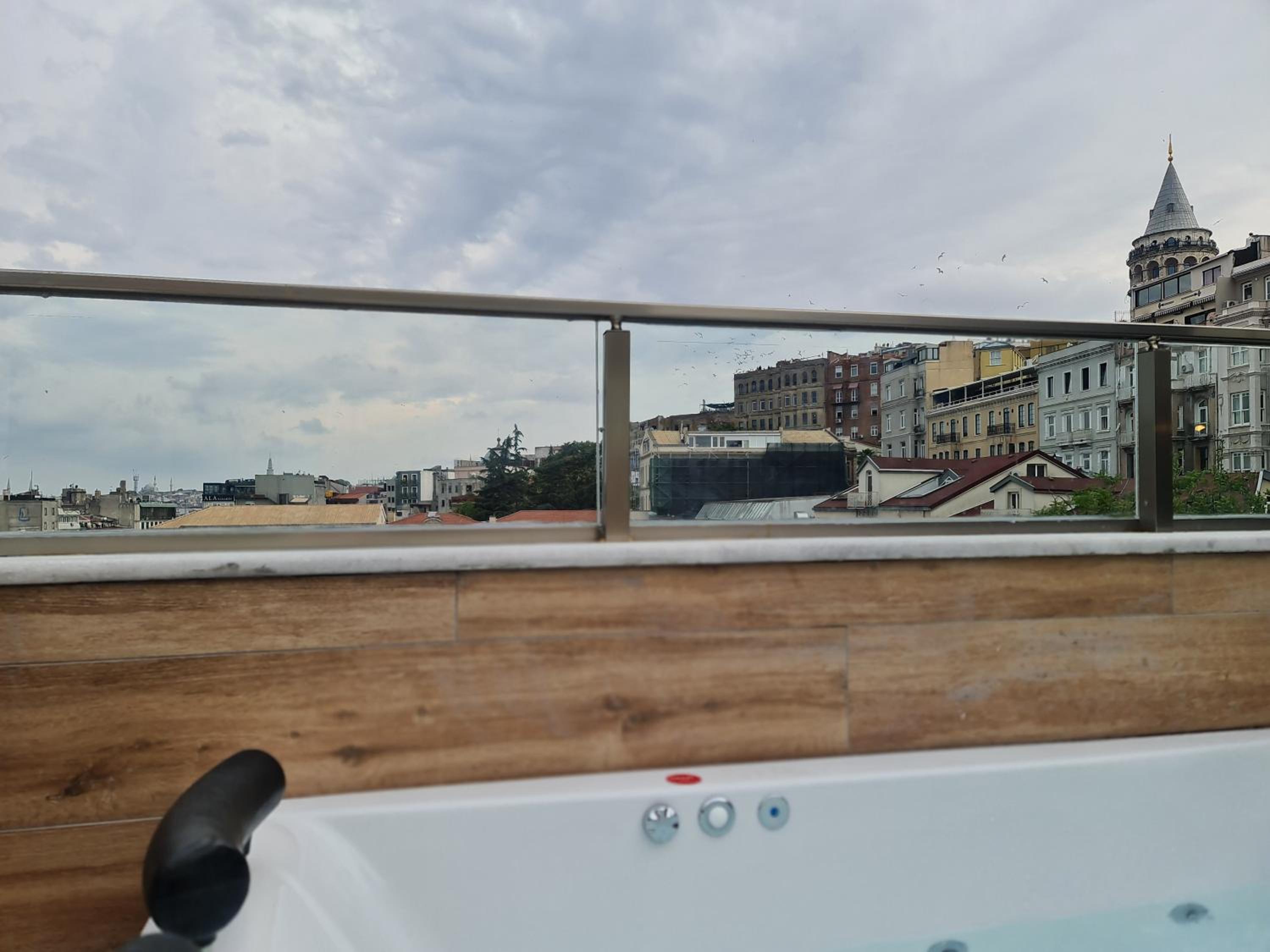 Jacuzzi