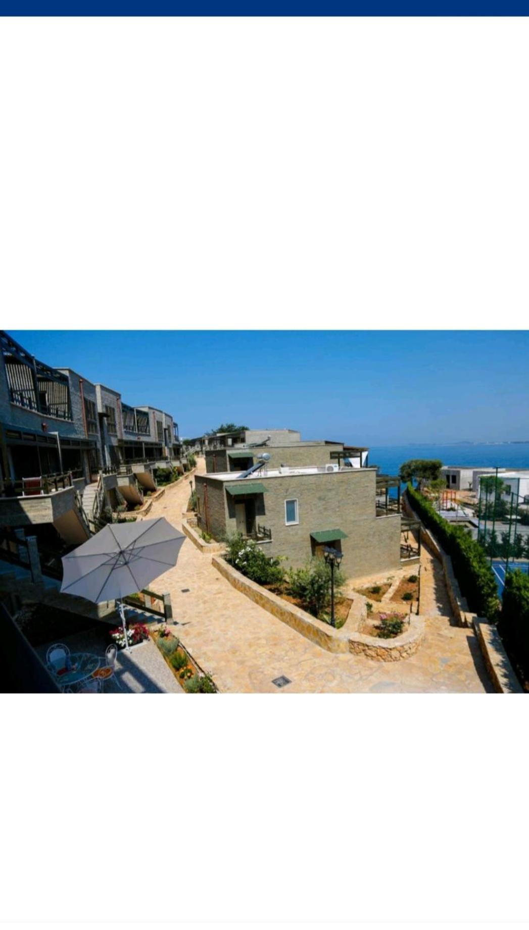 Villa Amos at Aquamarine Residence