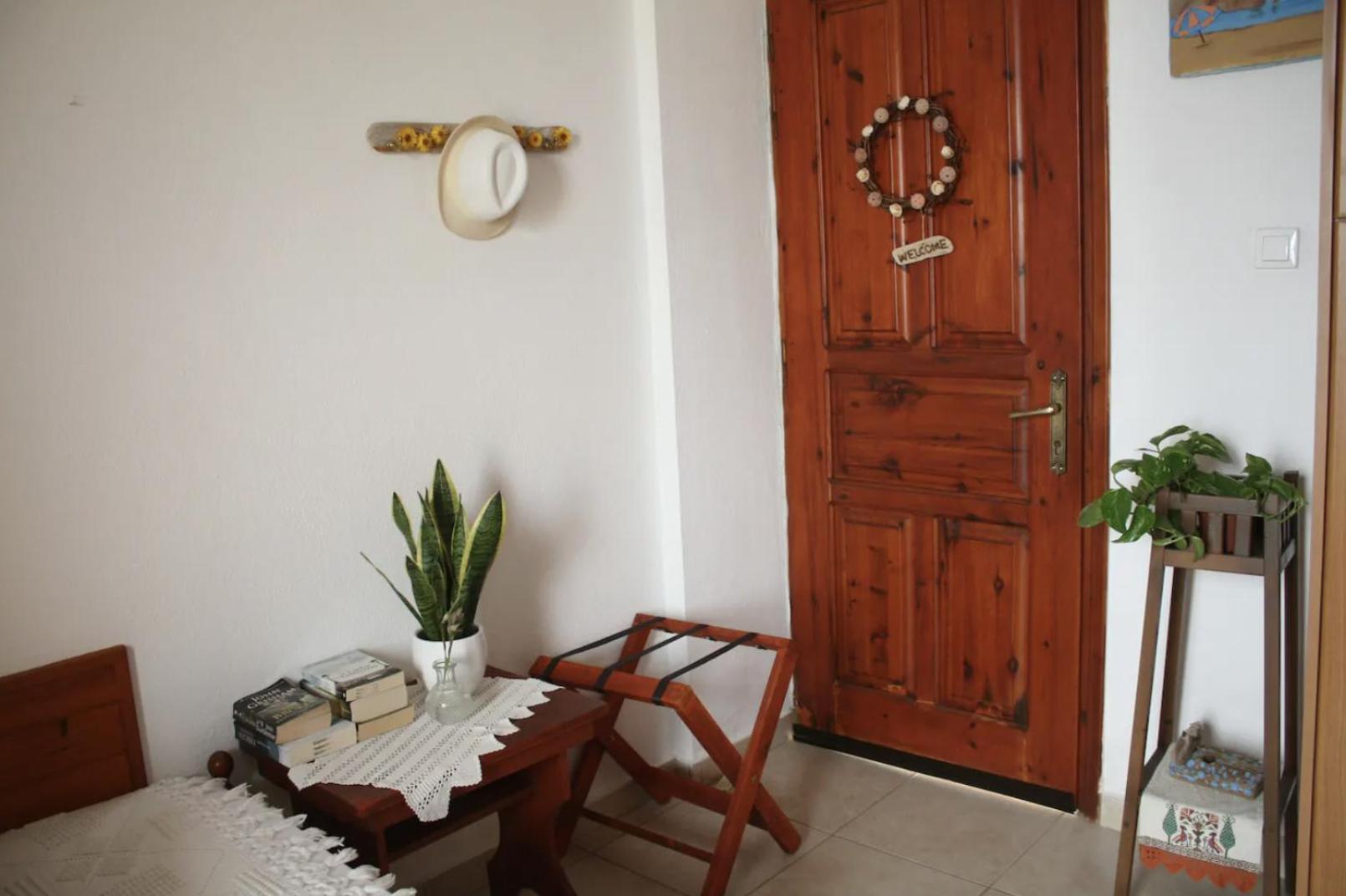 Dedalos Apartments photo 4