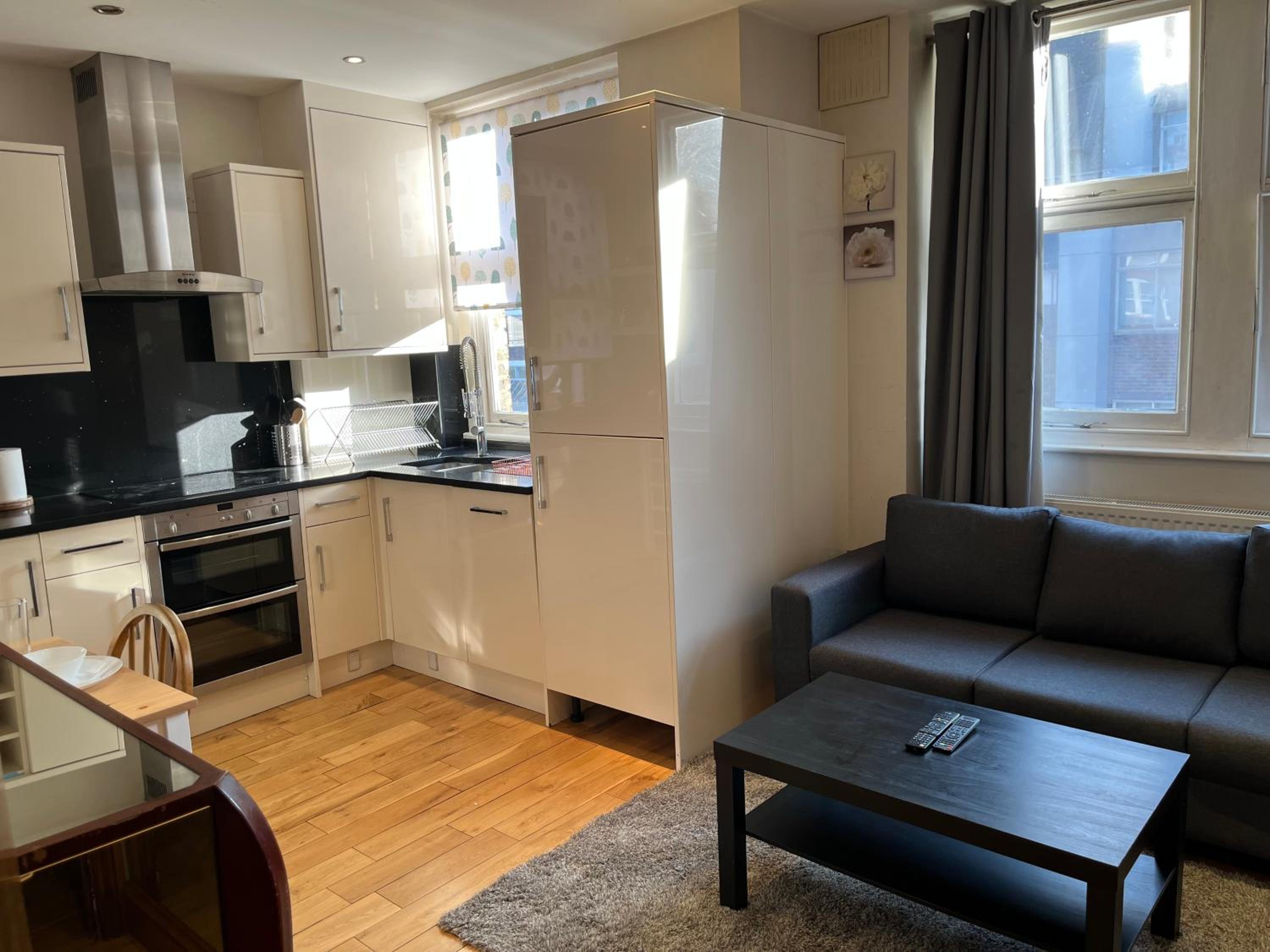 Stunning 1 Bedroom in Stunning Location - Mayfair Area