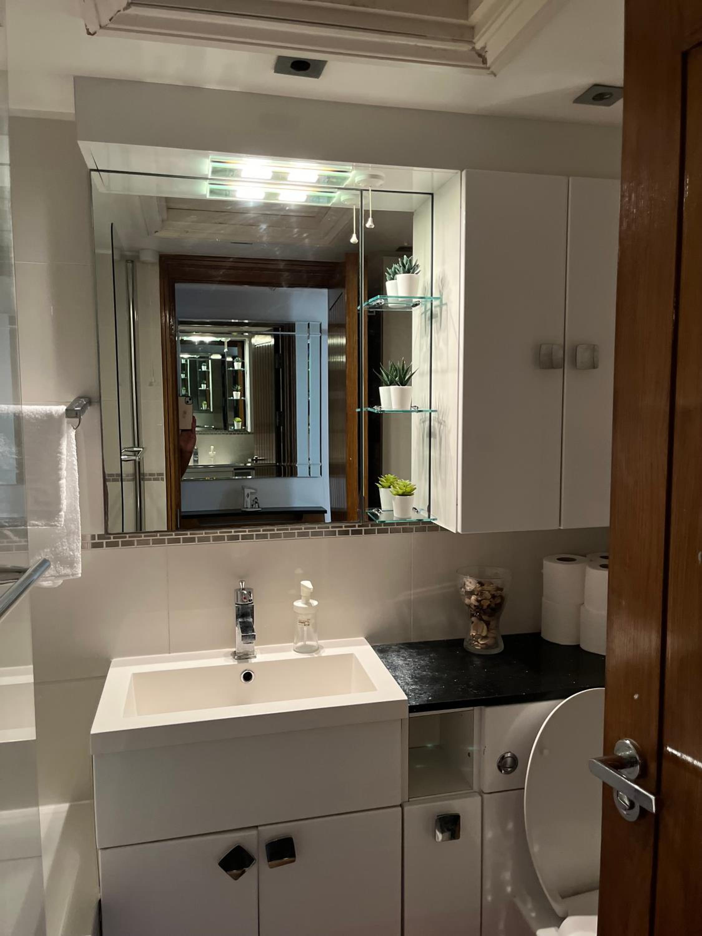 Stunning 1 Bedroom in Stunning Location - Mayfair Area