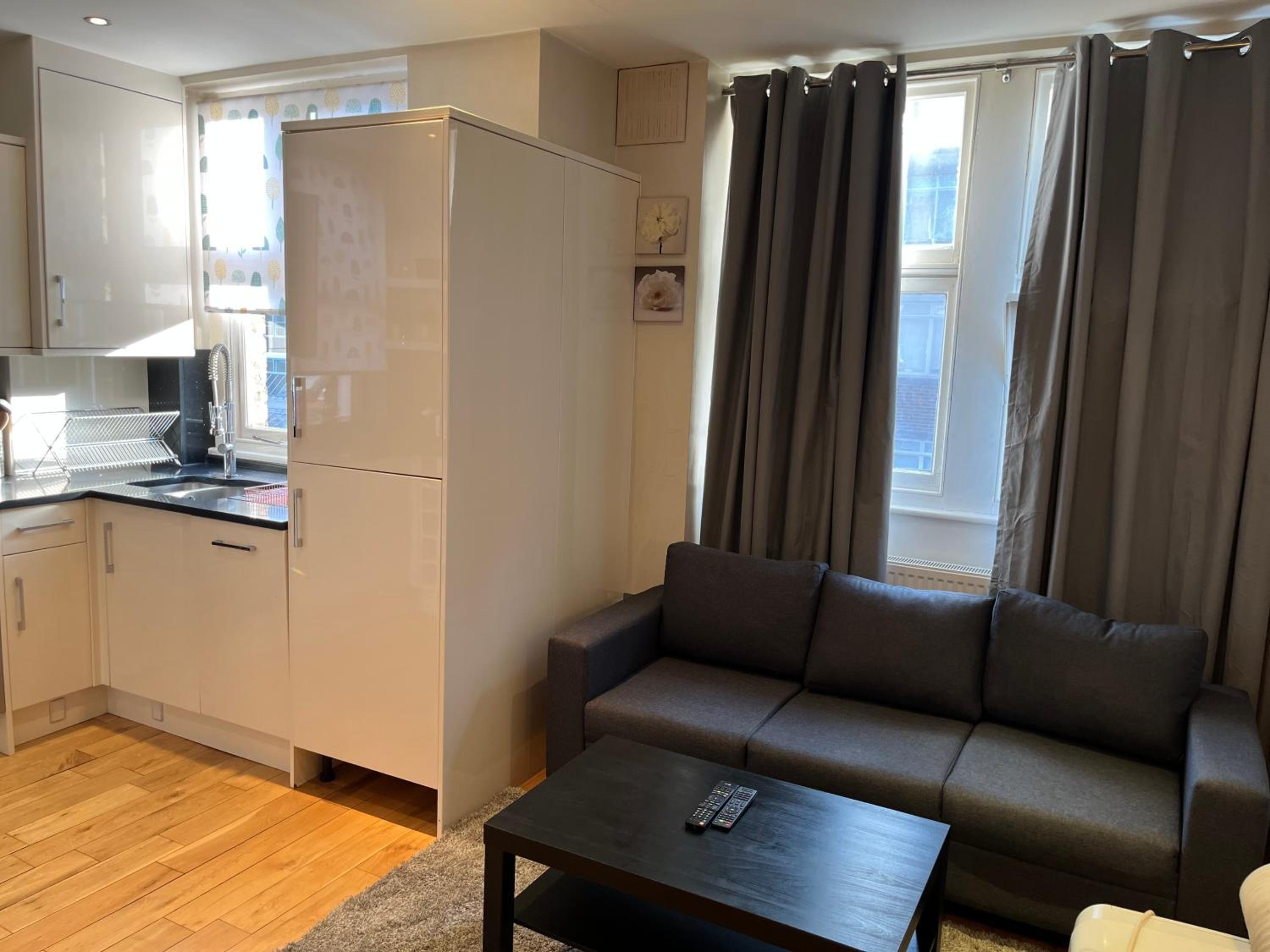 Stunning 1 Bedroom in Stunning Location - Mayfair Area