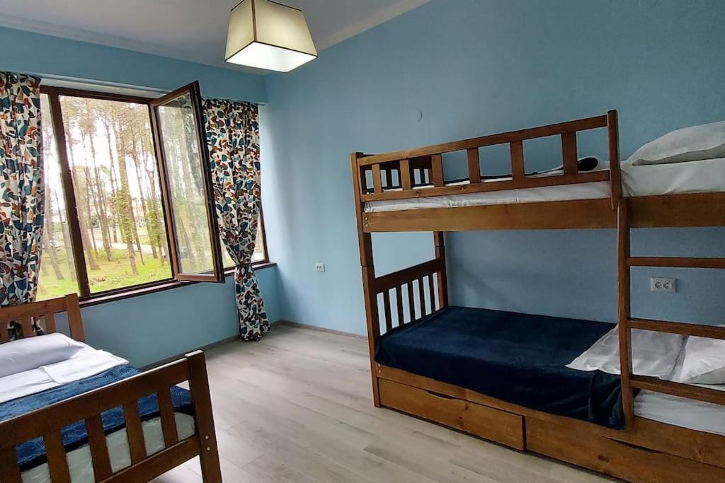 Beachfront 4-bedroom home in Kaprovani pine forest