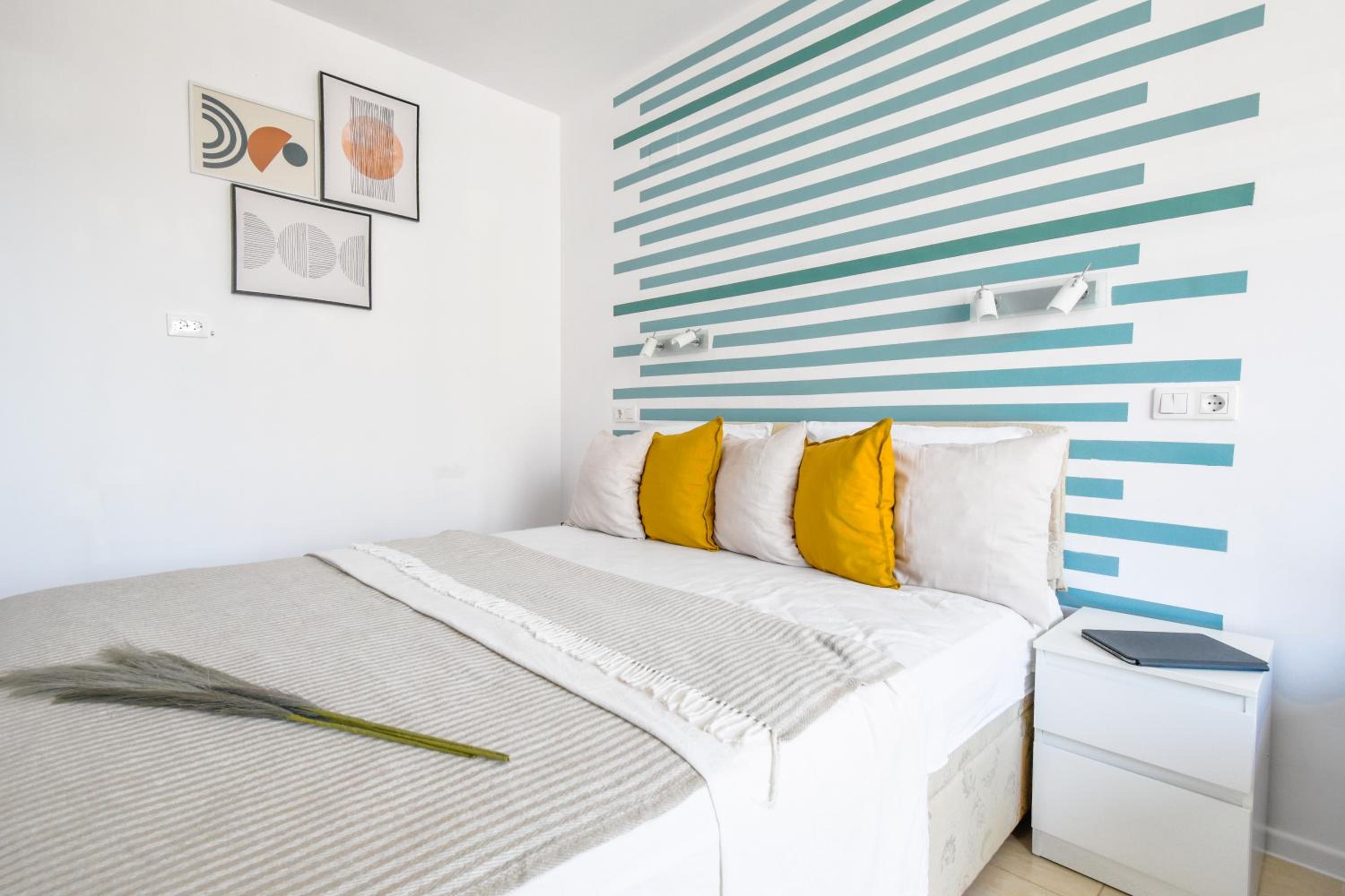 Modern Studios - Meters away from the beach