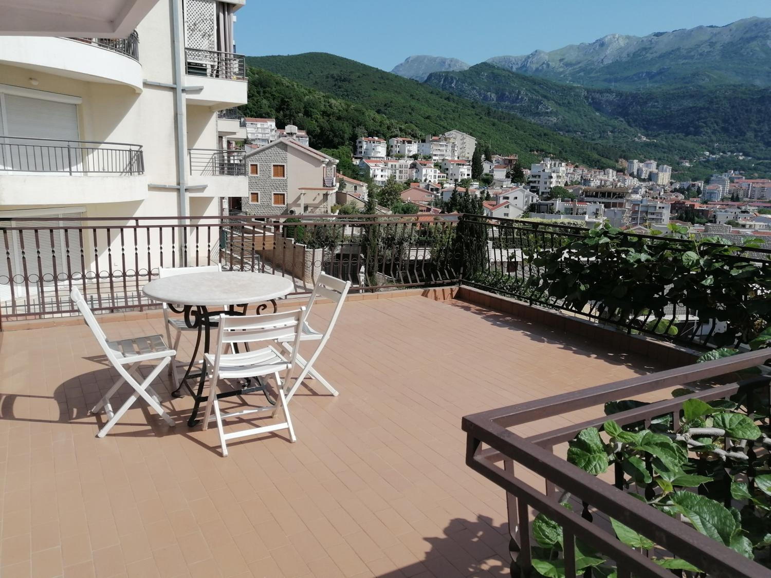 Lovely apartment with big terrace in Budva photo 3
