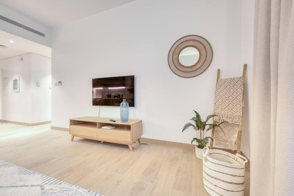 1 Bedroom Apartment in La Mer Beachfront
