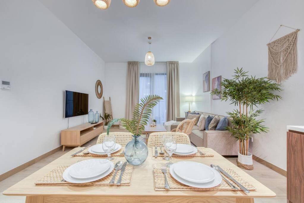 1 Bedroom Apartment in La Mer Beachfront
