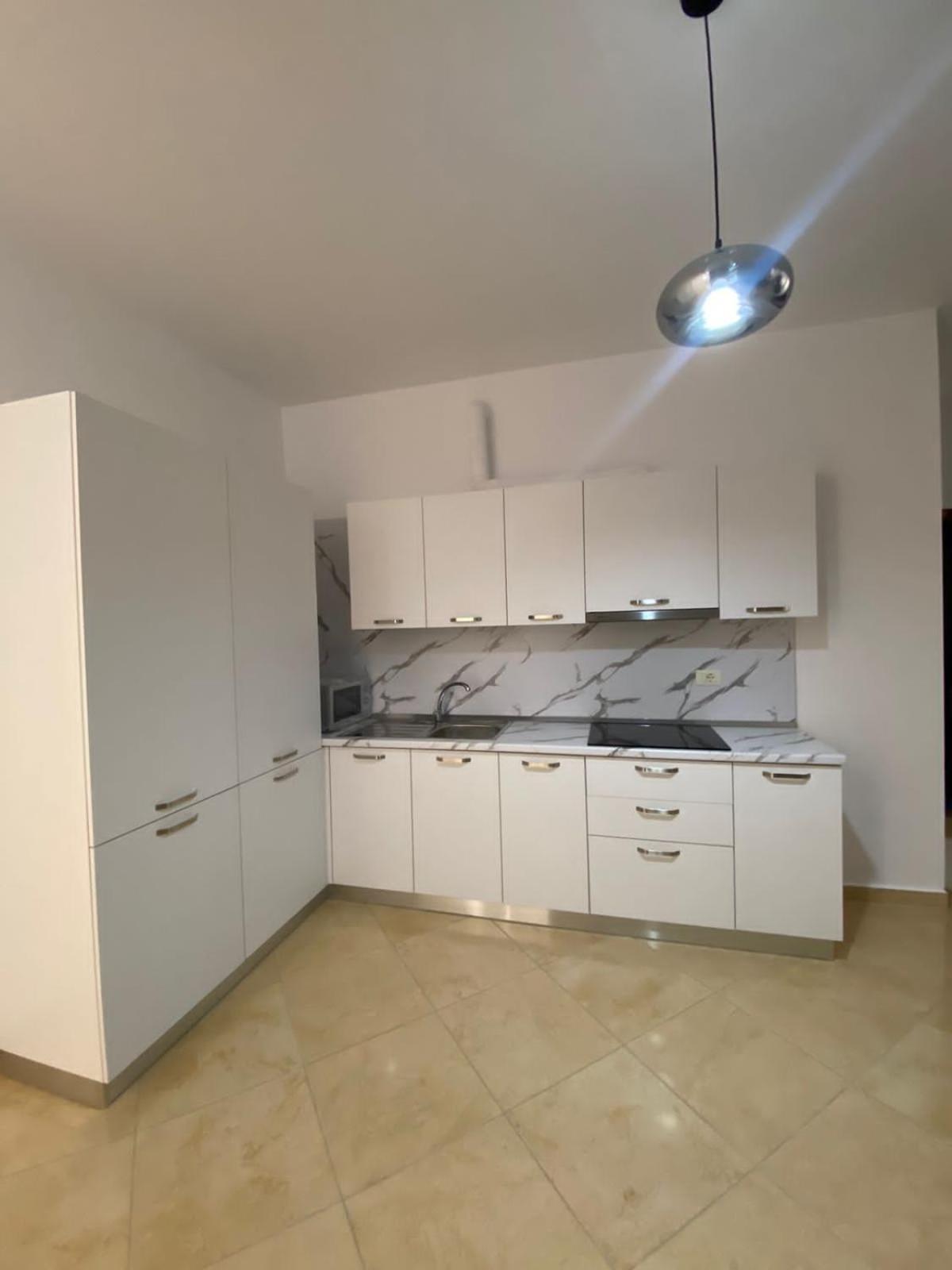 Vlora Seaside Apartment photo 4