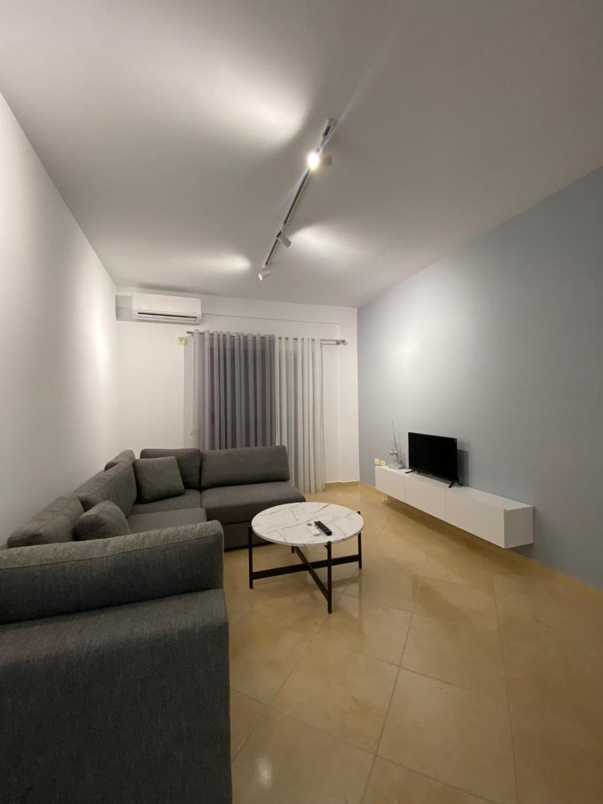 Vlora Seaside Apartment photo 5