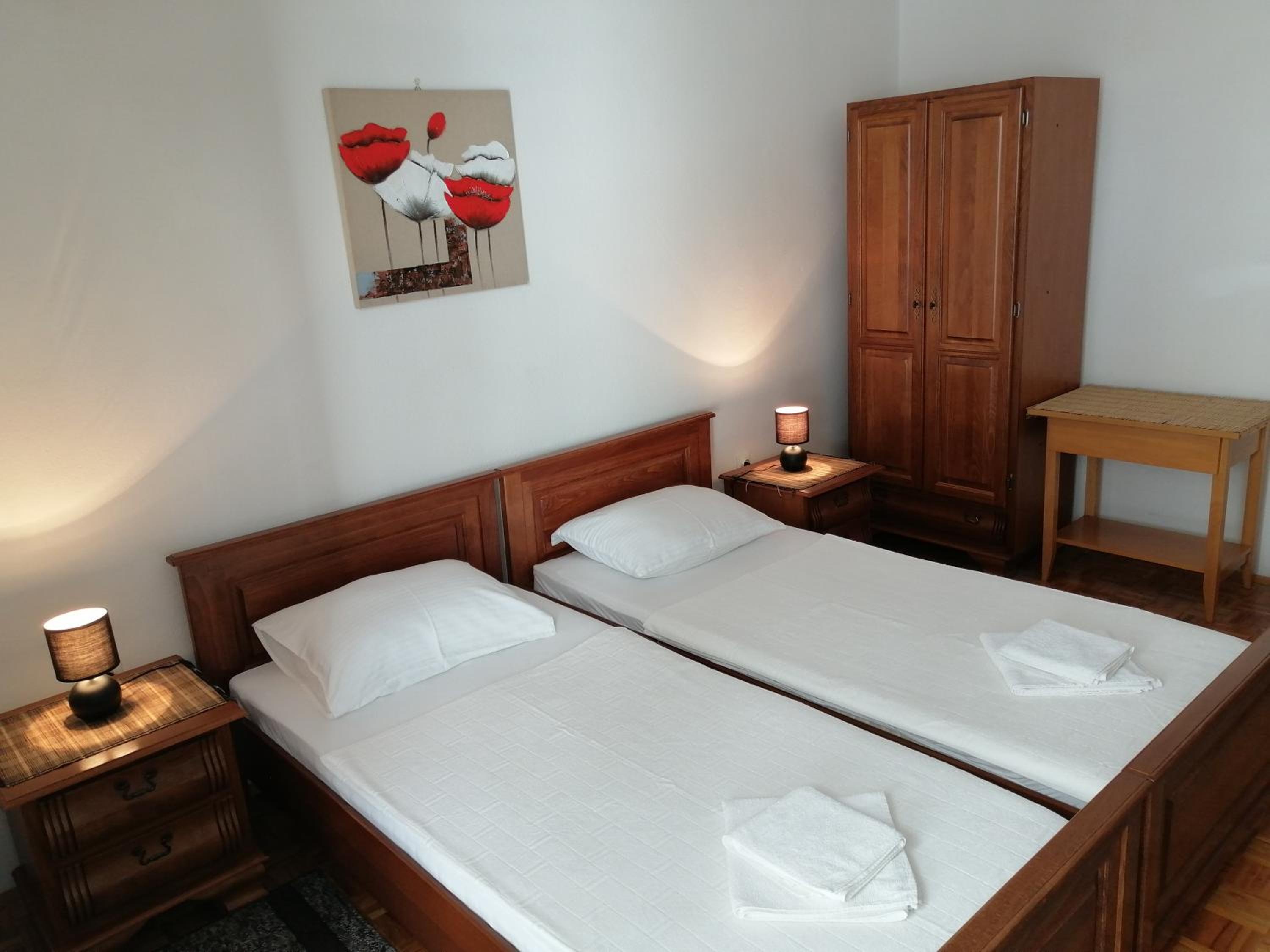 Lovely 2-bedroom apartment in Budva photo 2