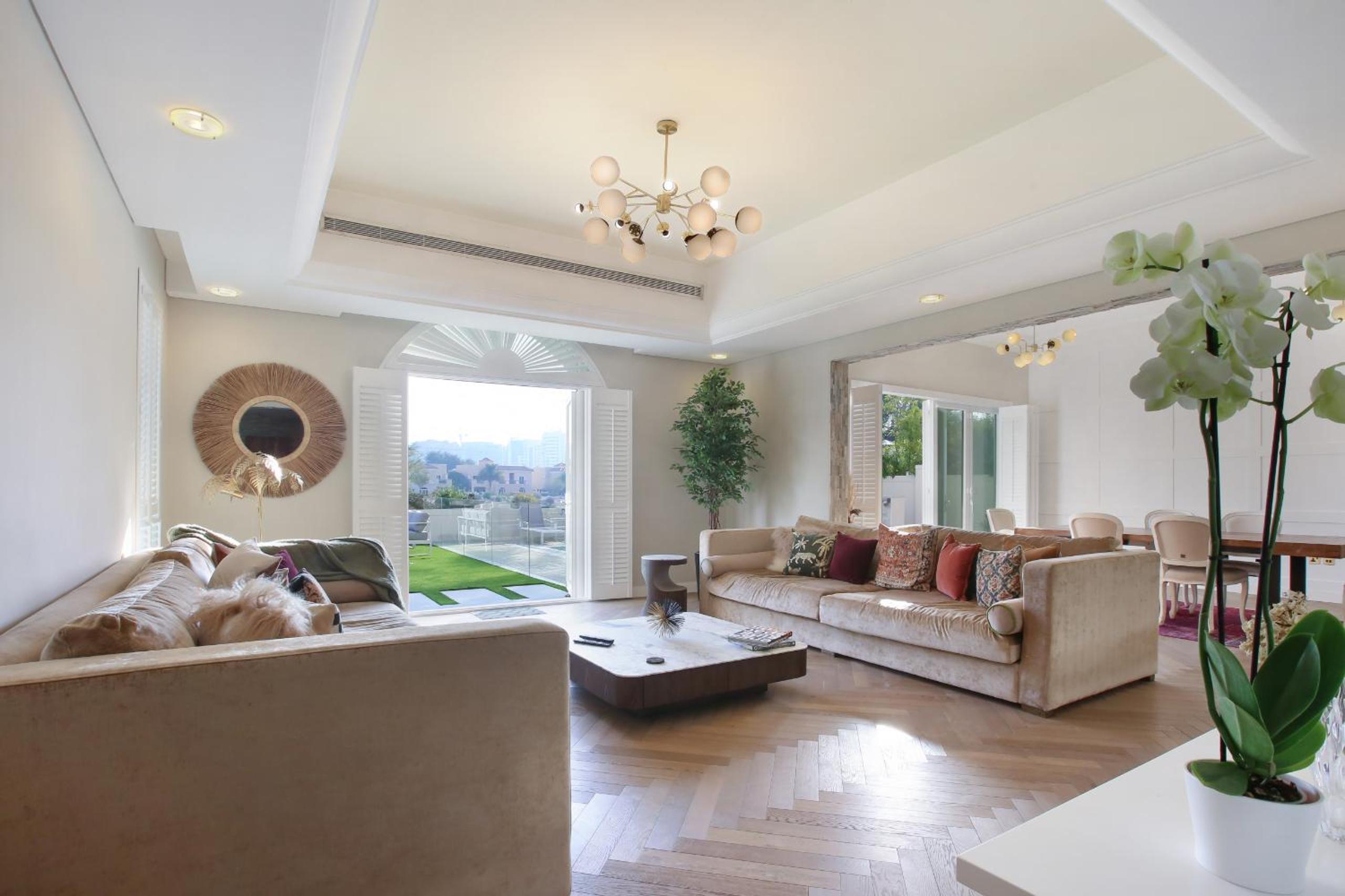 Victory Heights - 4BR Villa with Private Pool - Allsopp&Allsopp