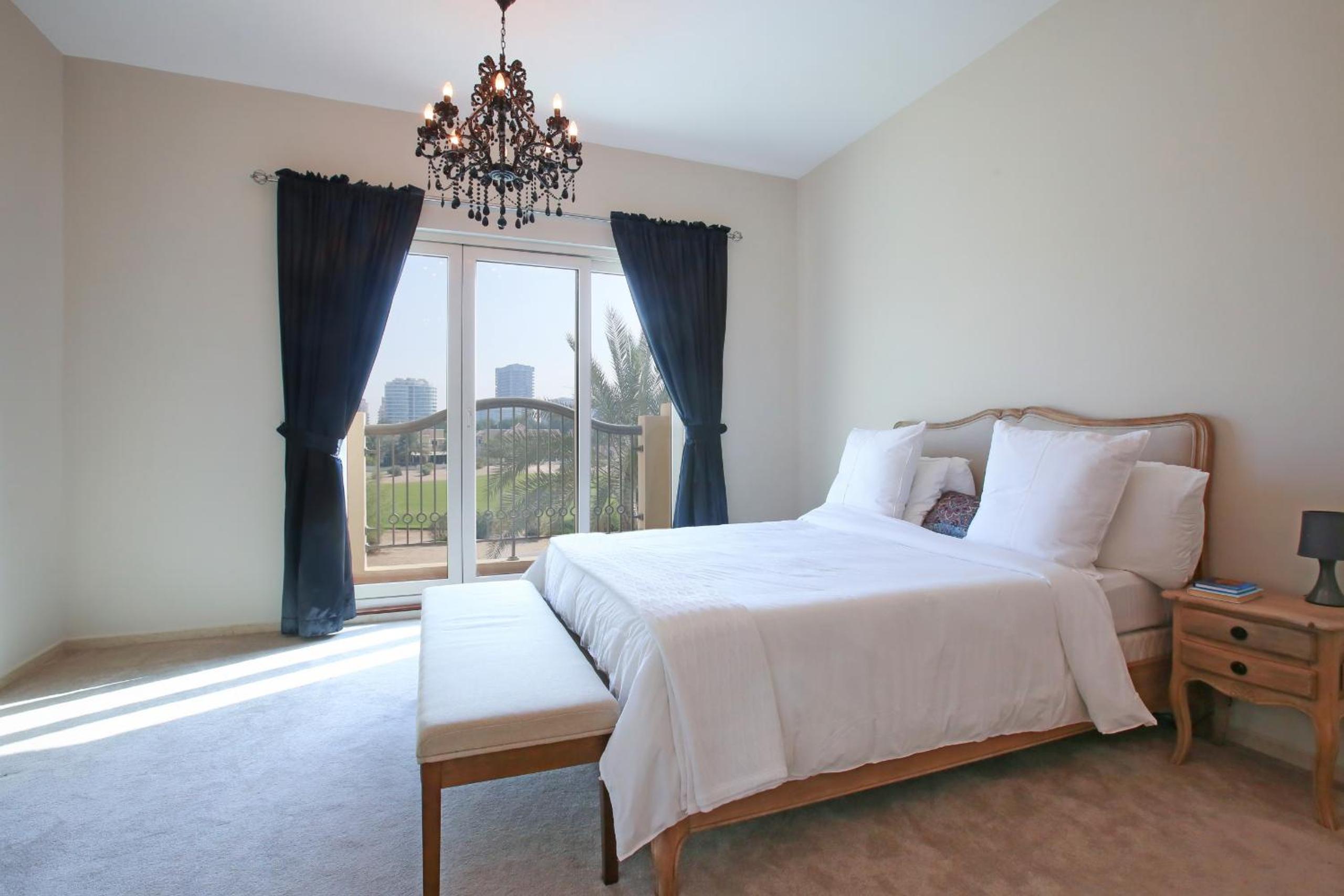 Victory Heights - 4BR Villa with Private Pool - Allsopp&Allsopp