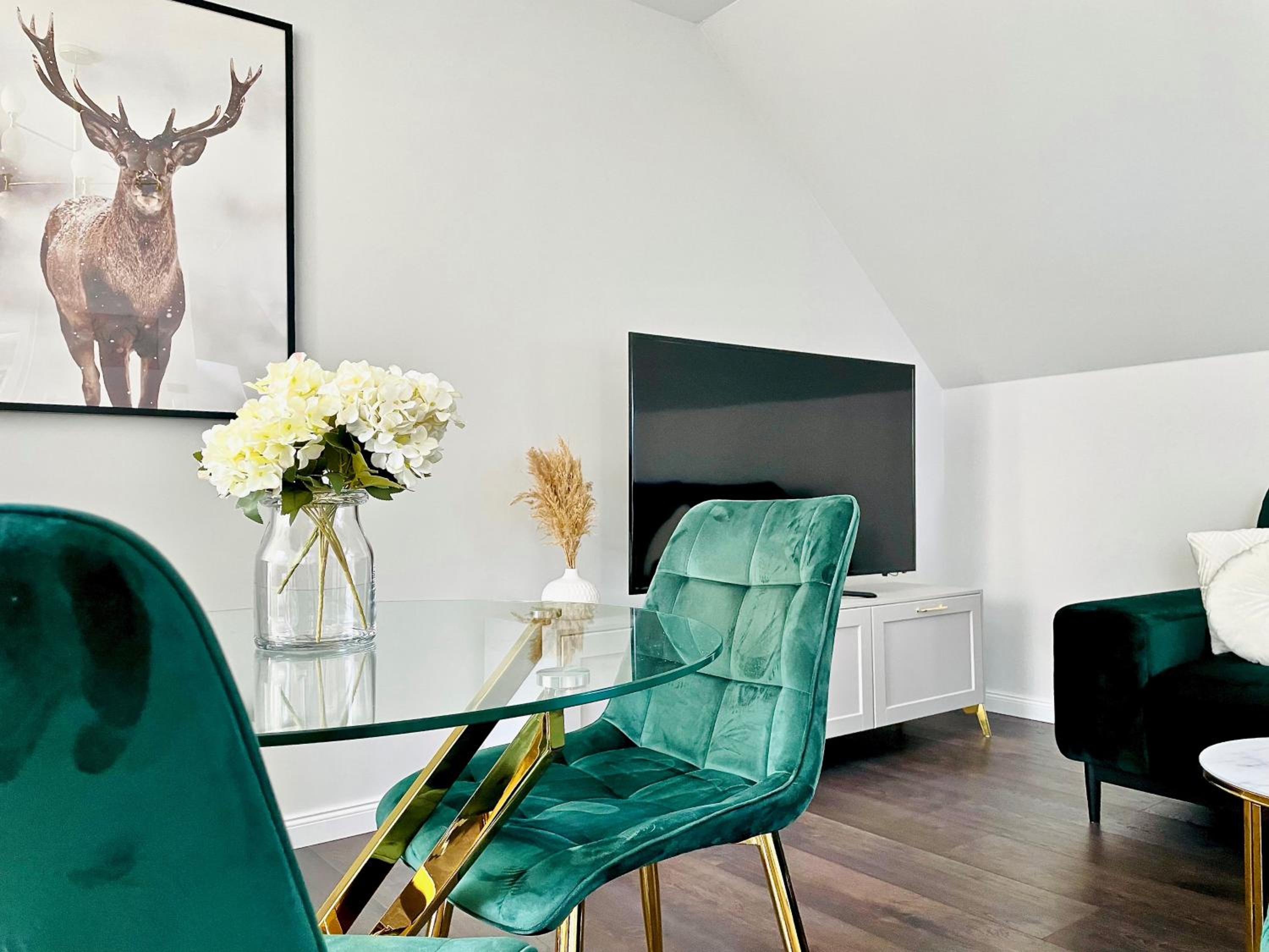 DeerHome Apartment