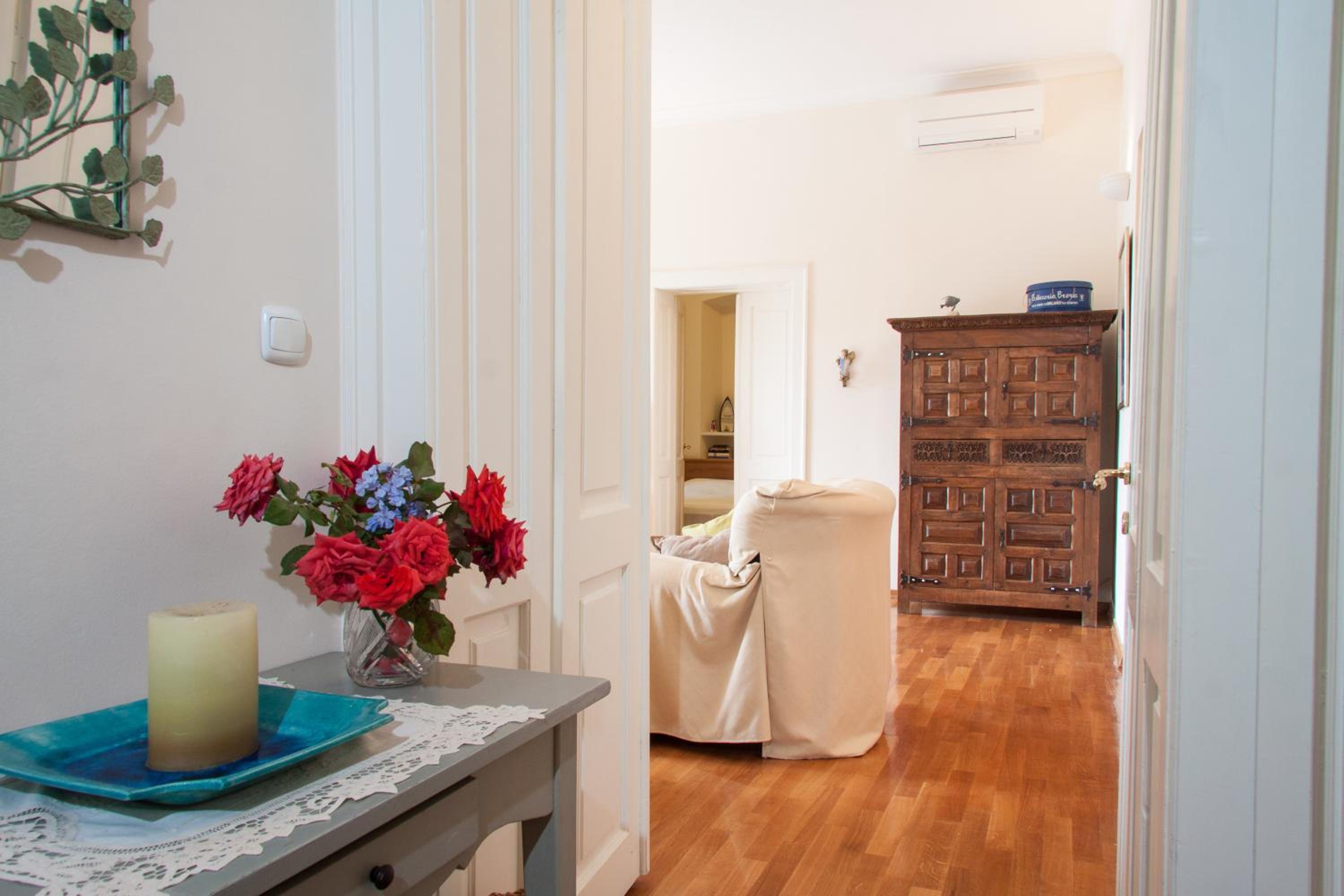 Secret Garden Apartment by Irundo